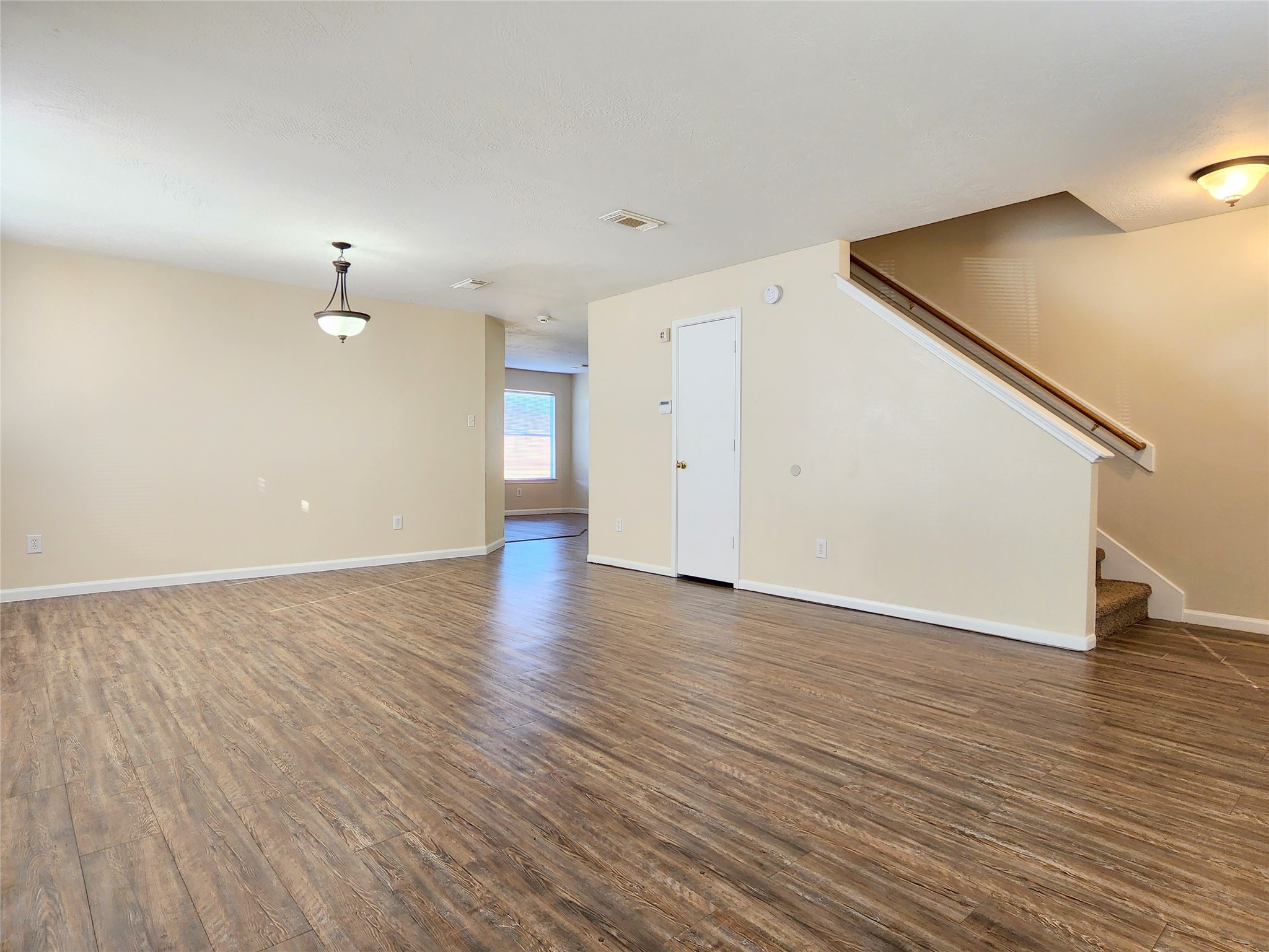 18123 Noble Forest Drive Property Photo 4
