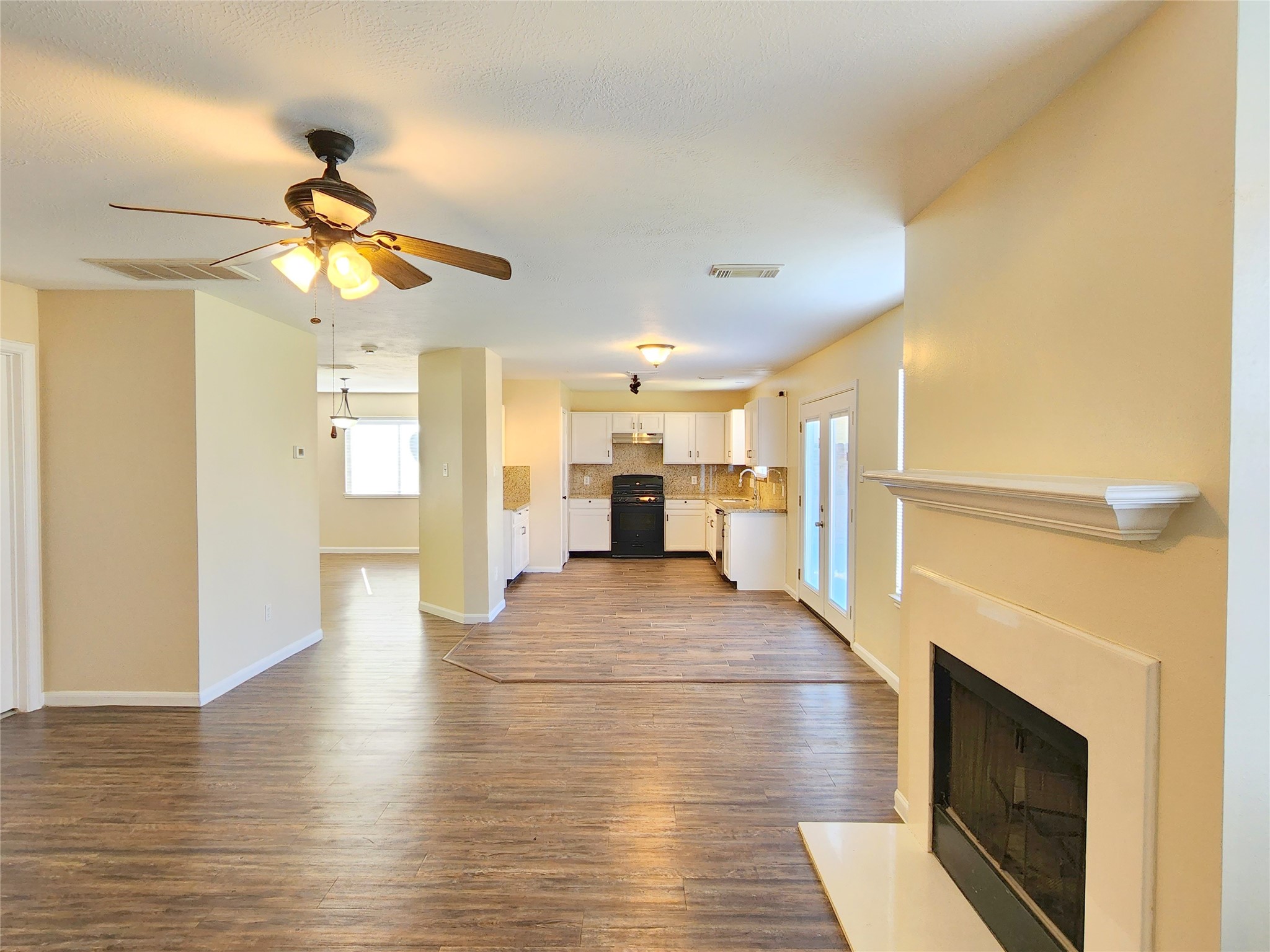 18123 Noble Forest Drive Property Photo 8