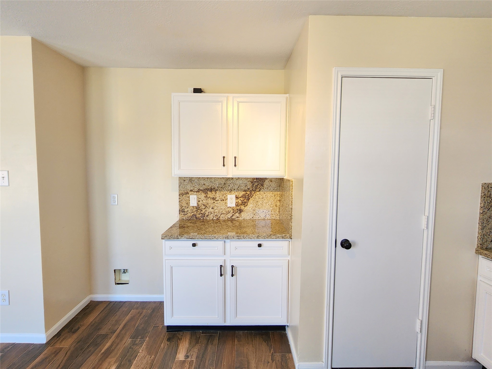 18123 Noble Forest Drive Property Photo 12