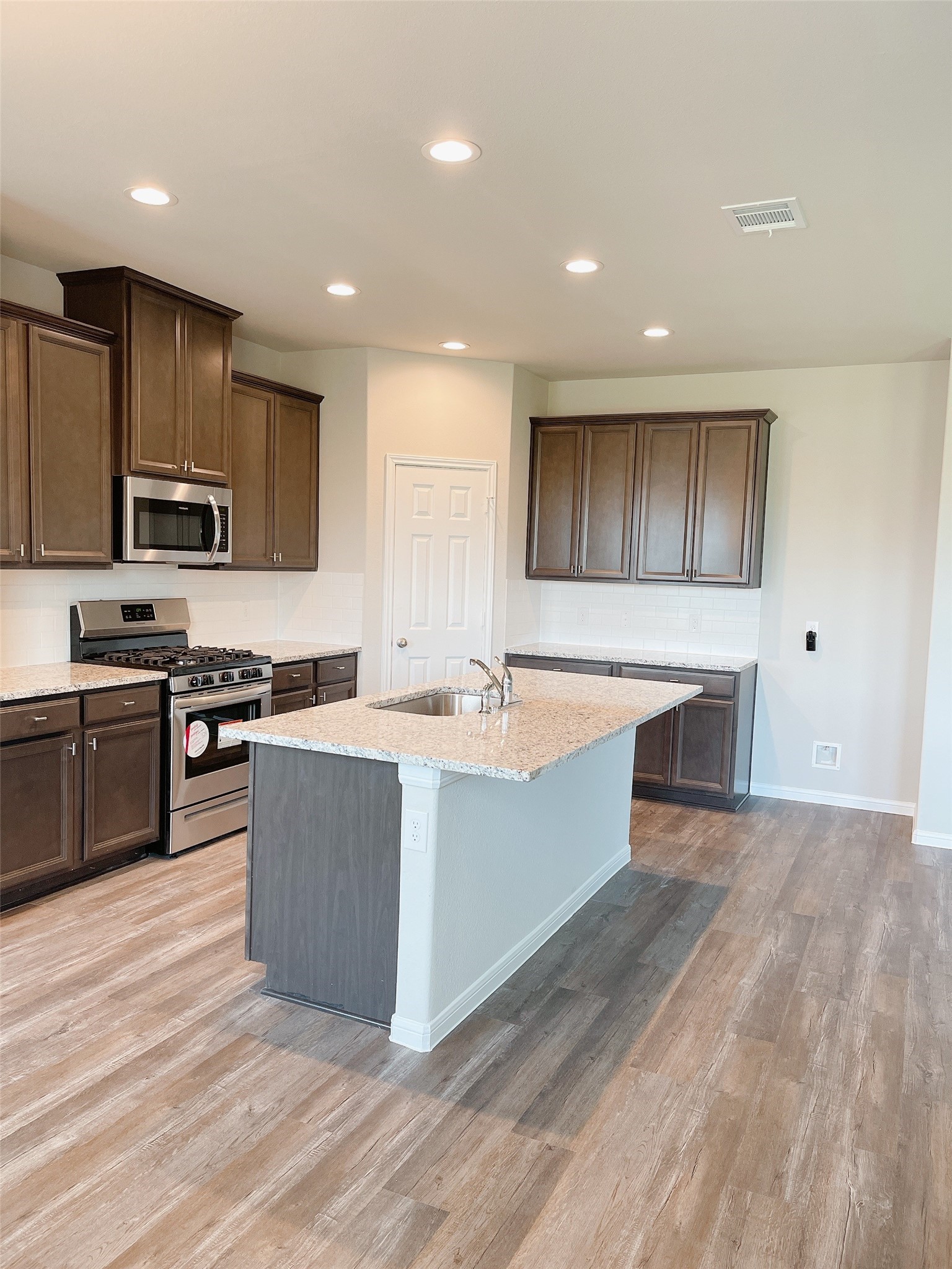 441 Aurora Creek Drive Property Photo 14