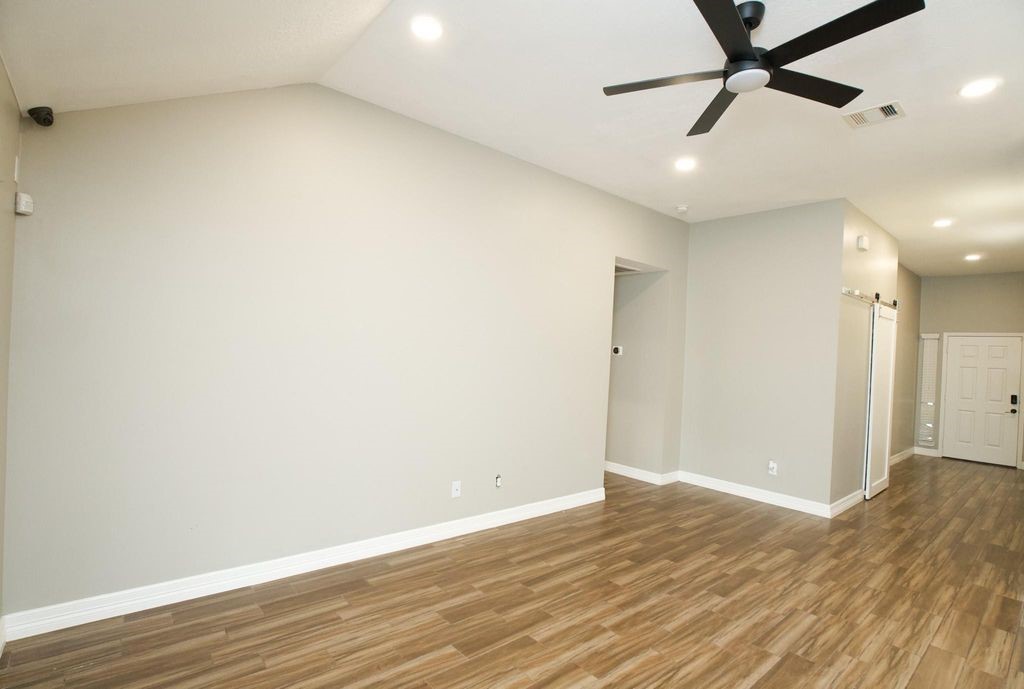 2710 Sockeye Drive Property Photo 4
