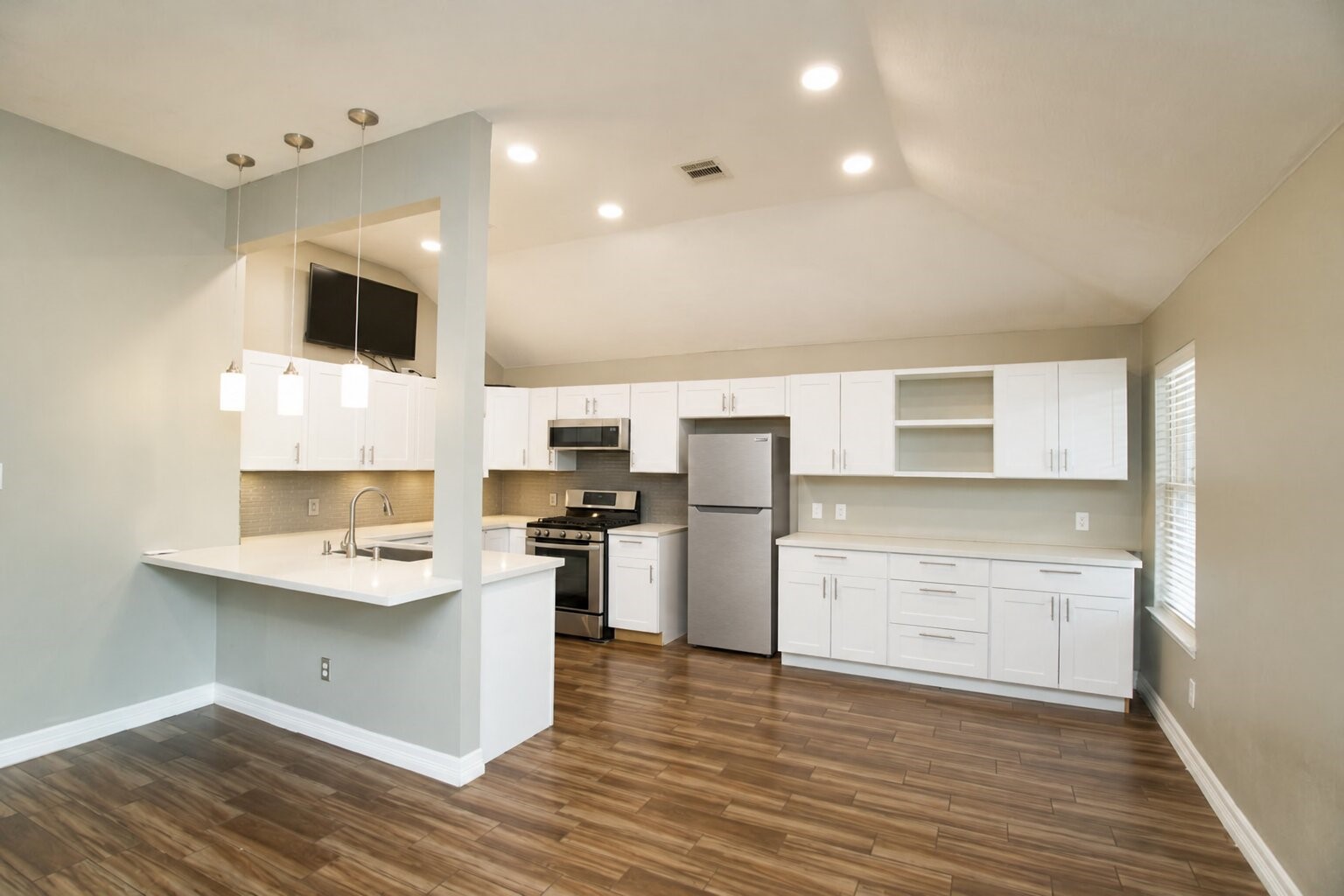 2710 Sockeye Drive Property Photo 6