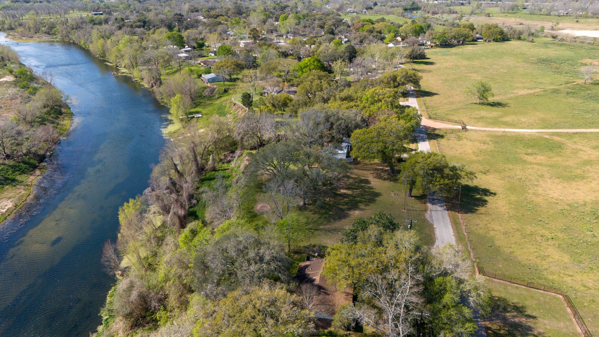 160 Burford Street Property Photo 7