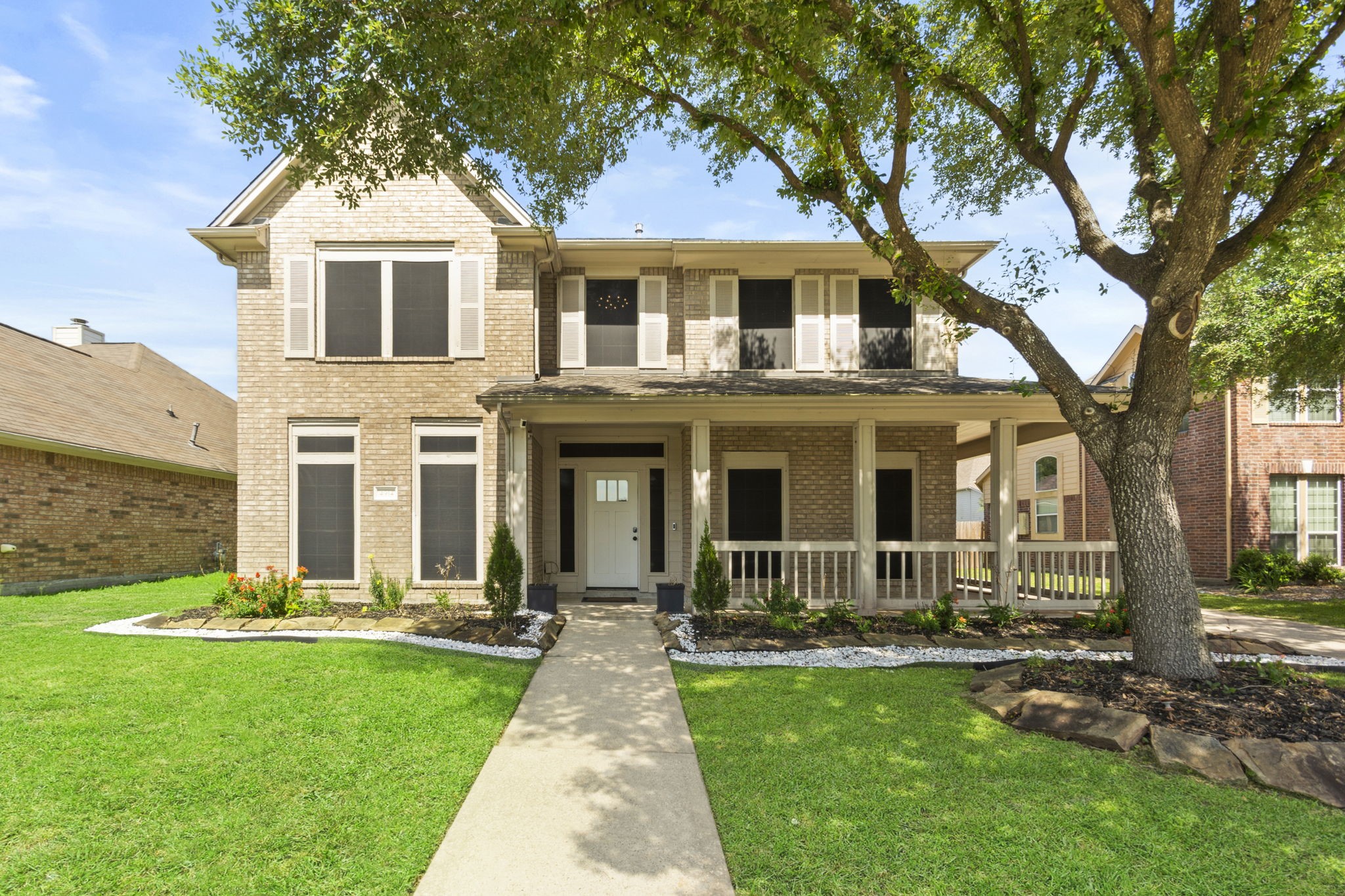 4914 Fern Cove Drive Property Photo 1