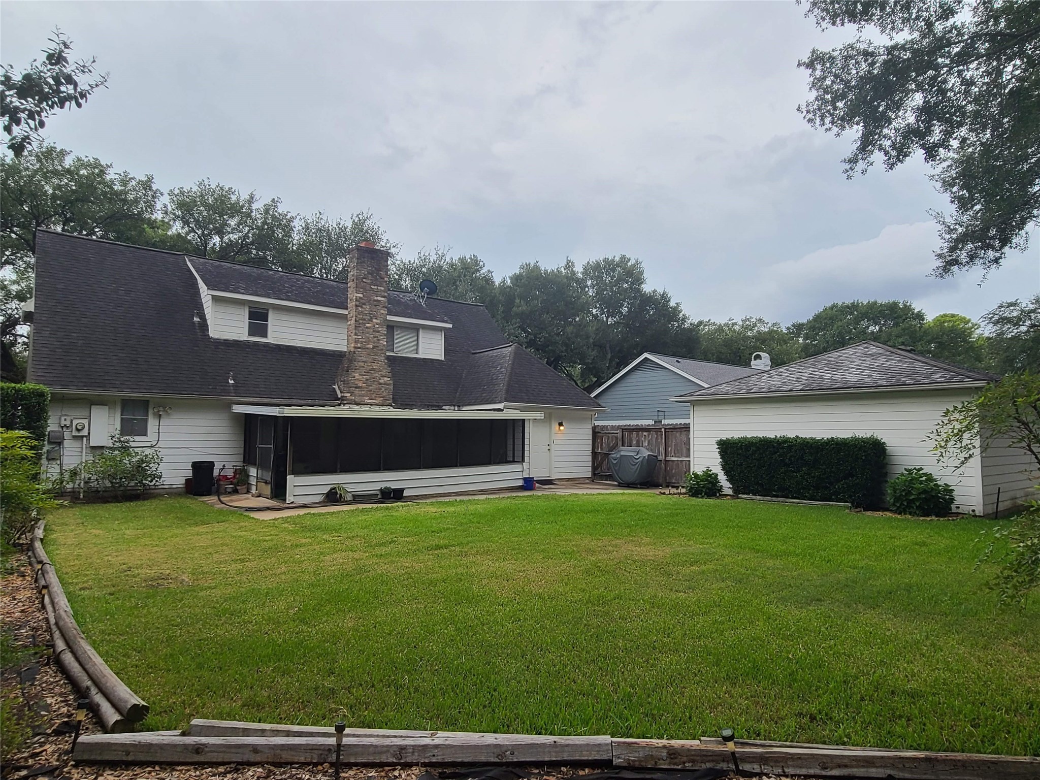 12422 Briar Forest Drive Property Photo 3