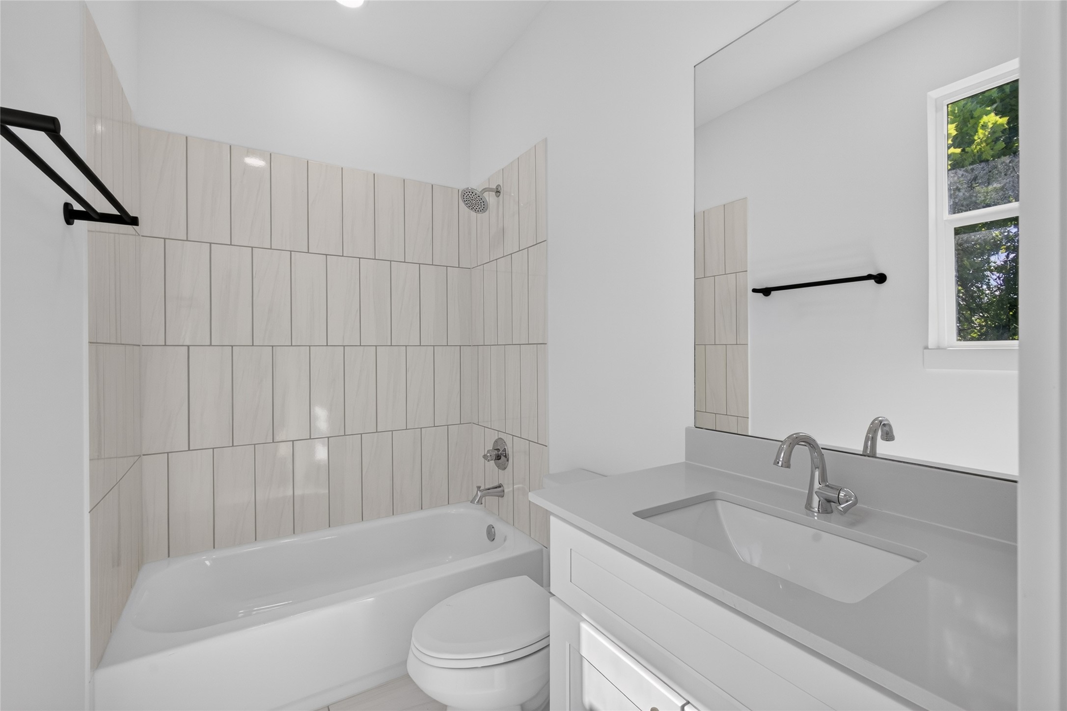 835 Rachel Street E Property Photo 21