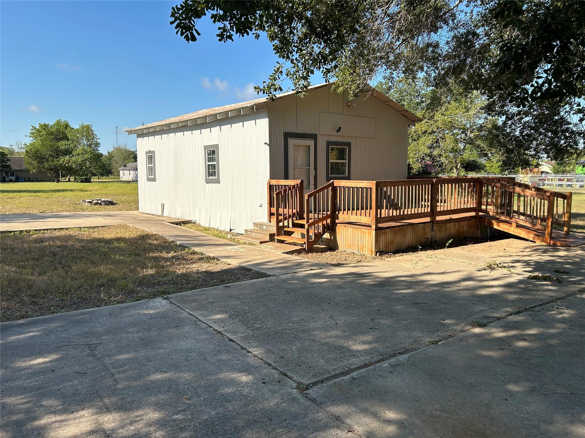 1006 Spur 515 Property Photo 4