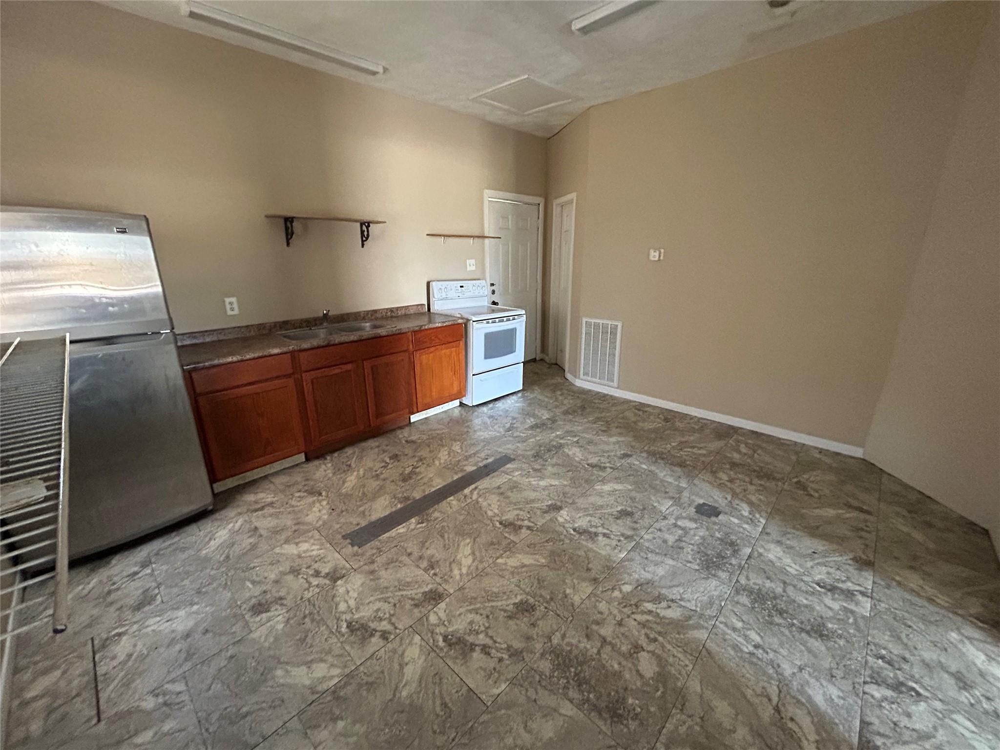 1006 Spur 515 Property Photo 13