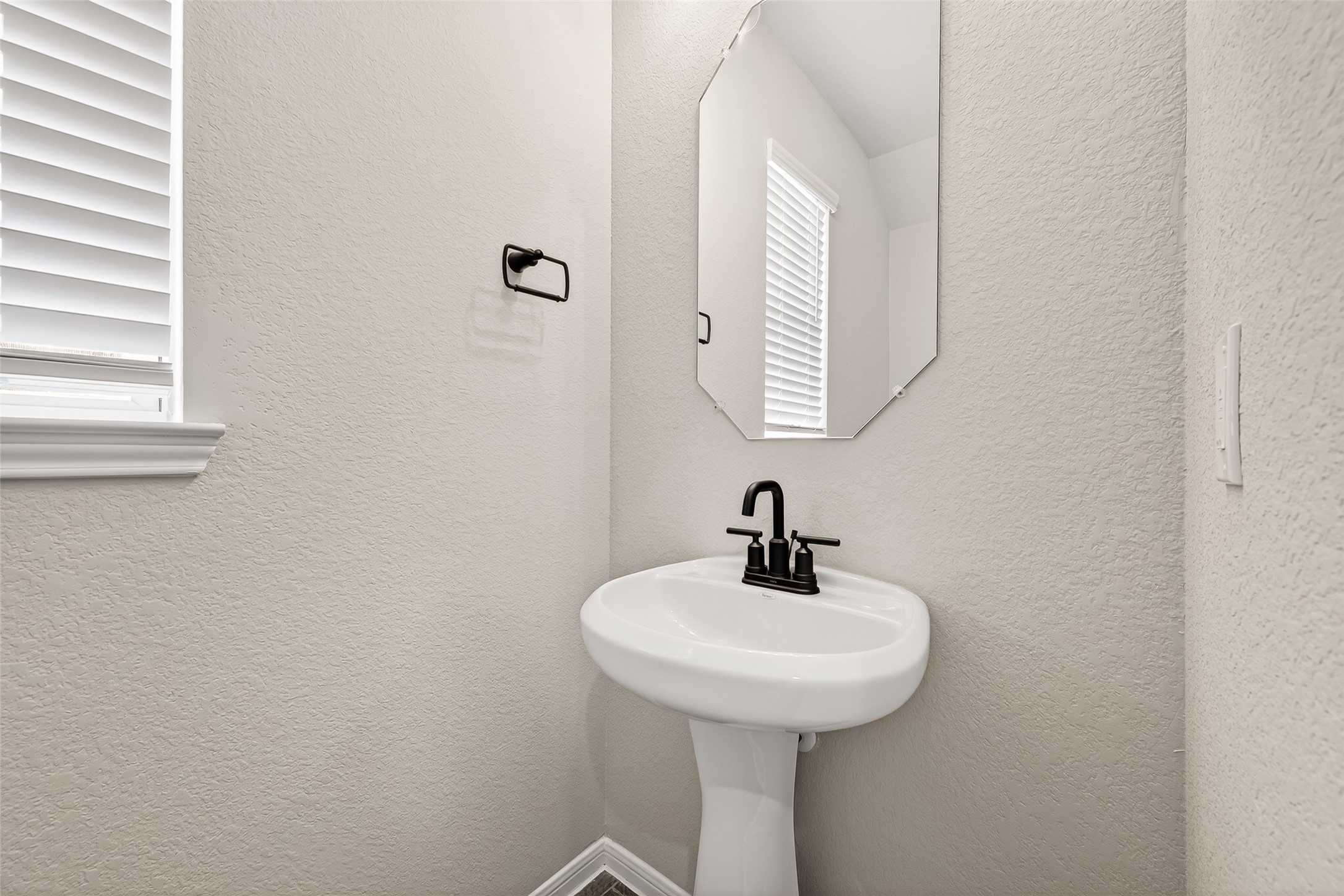 312 Stone Placa Property Photo 32
