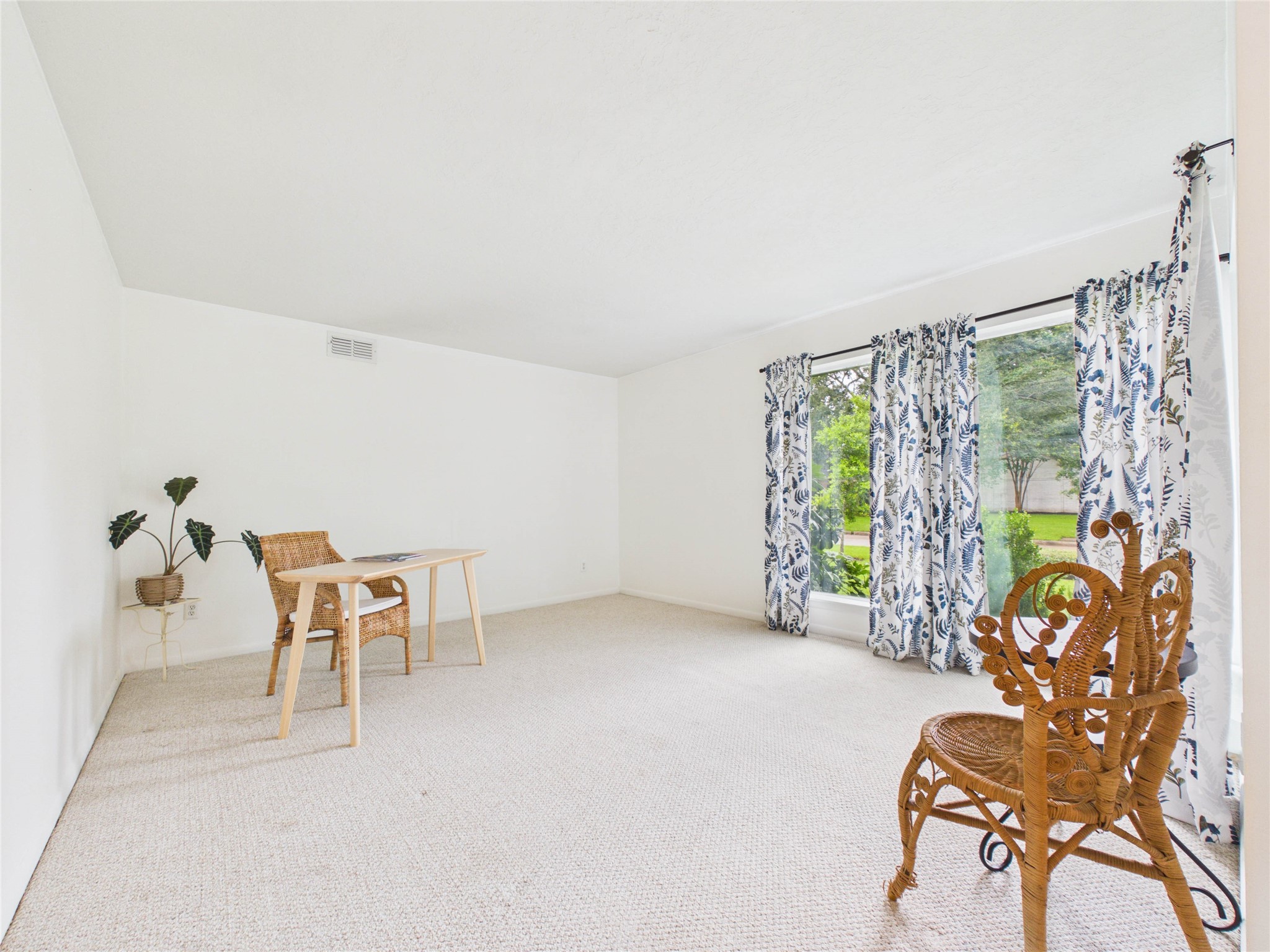 18591 Martinique Drive Property Photo 15