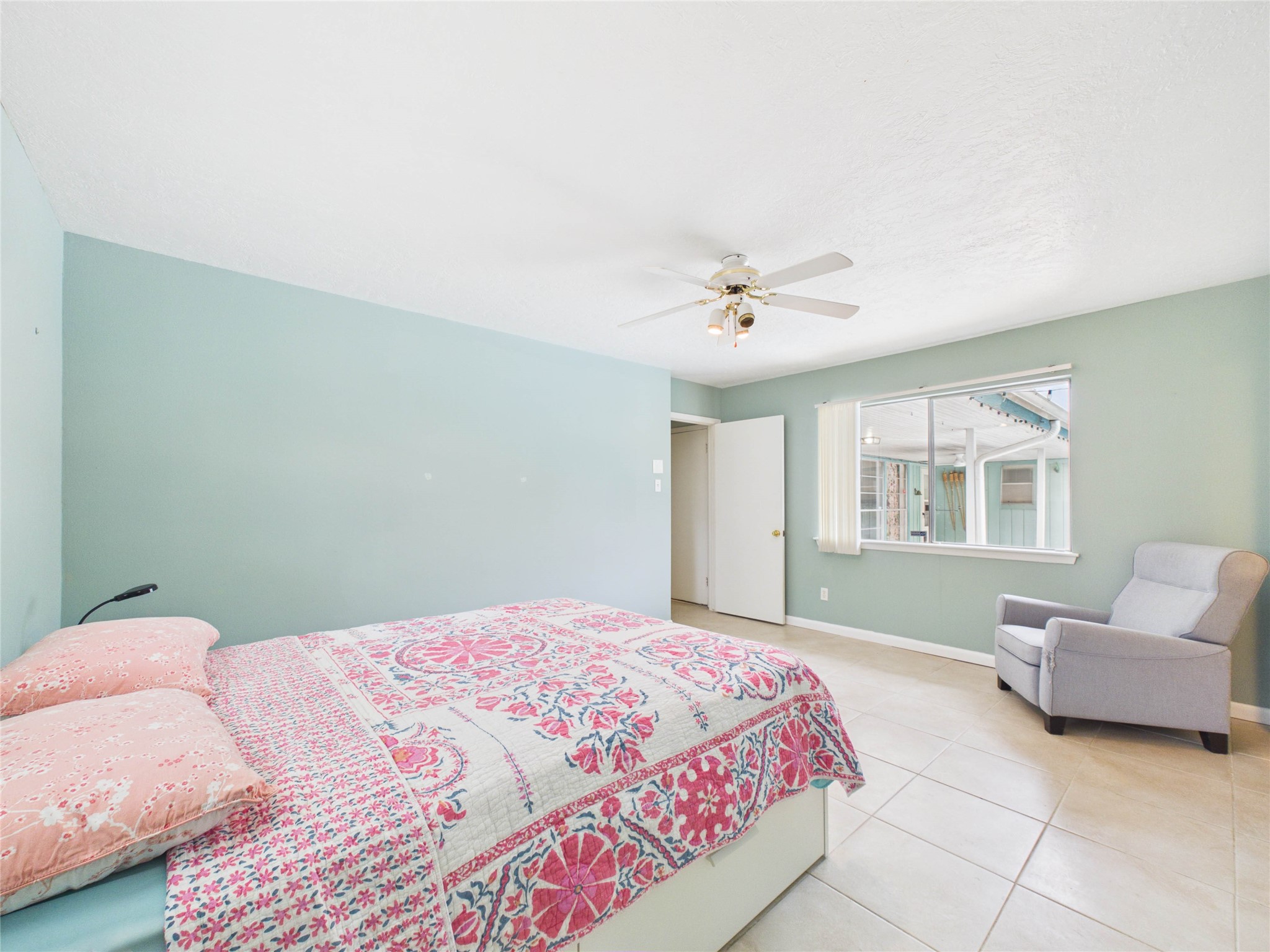 18591 Martinique Drive Property Photo 46