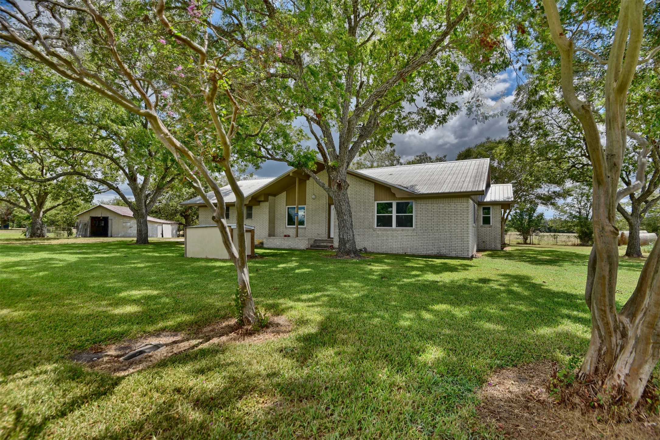 346 Us 290 Property Photo 8