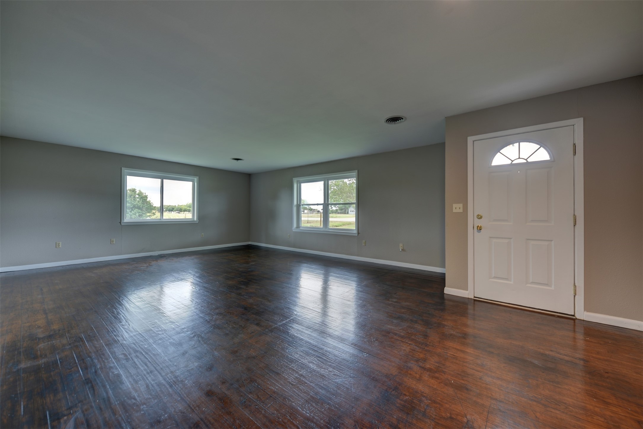 346 Us 290 Property Photo 11