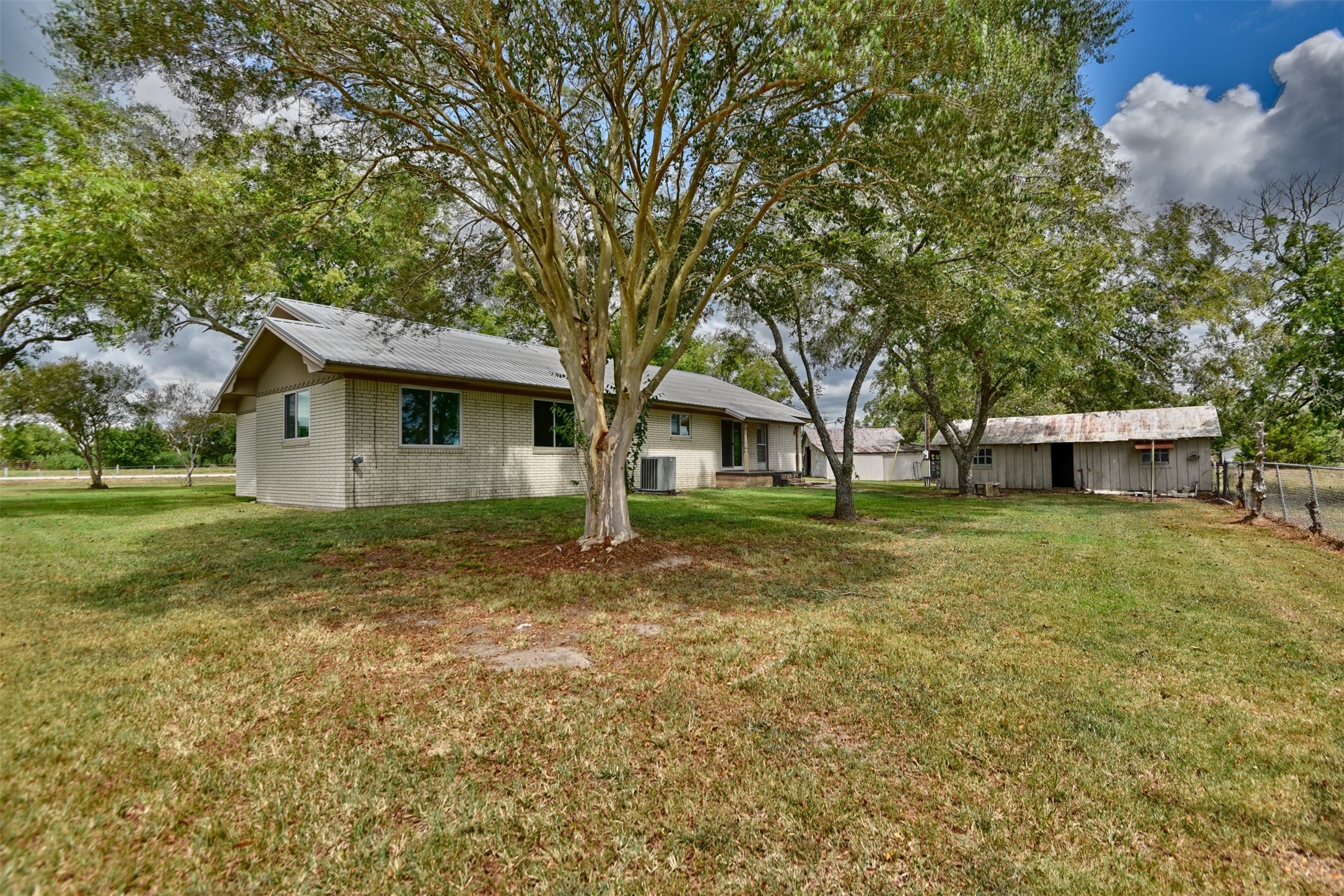 346 Us 290 Property Photo 24