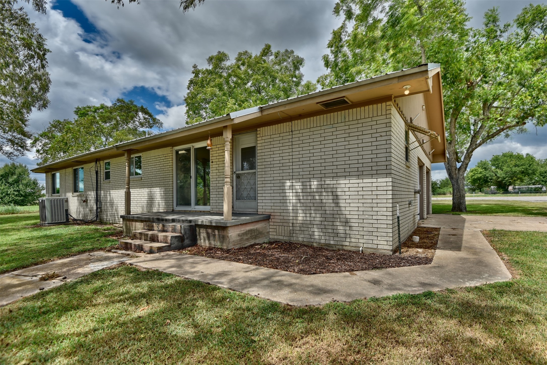 346 Us 290 Property Photo 26