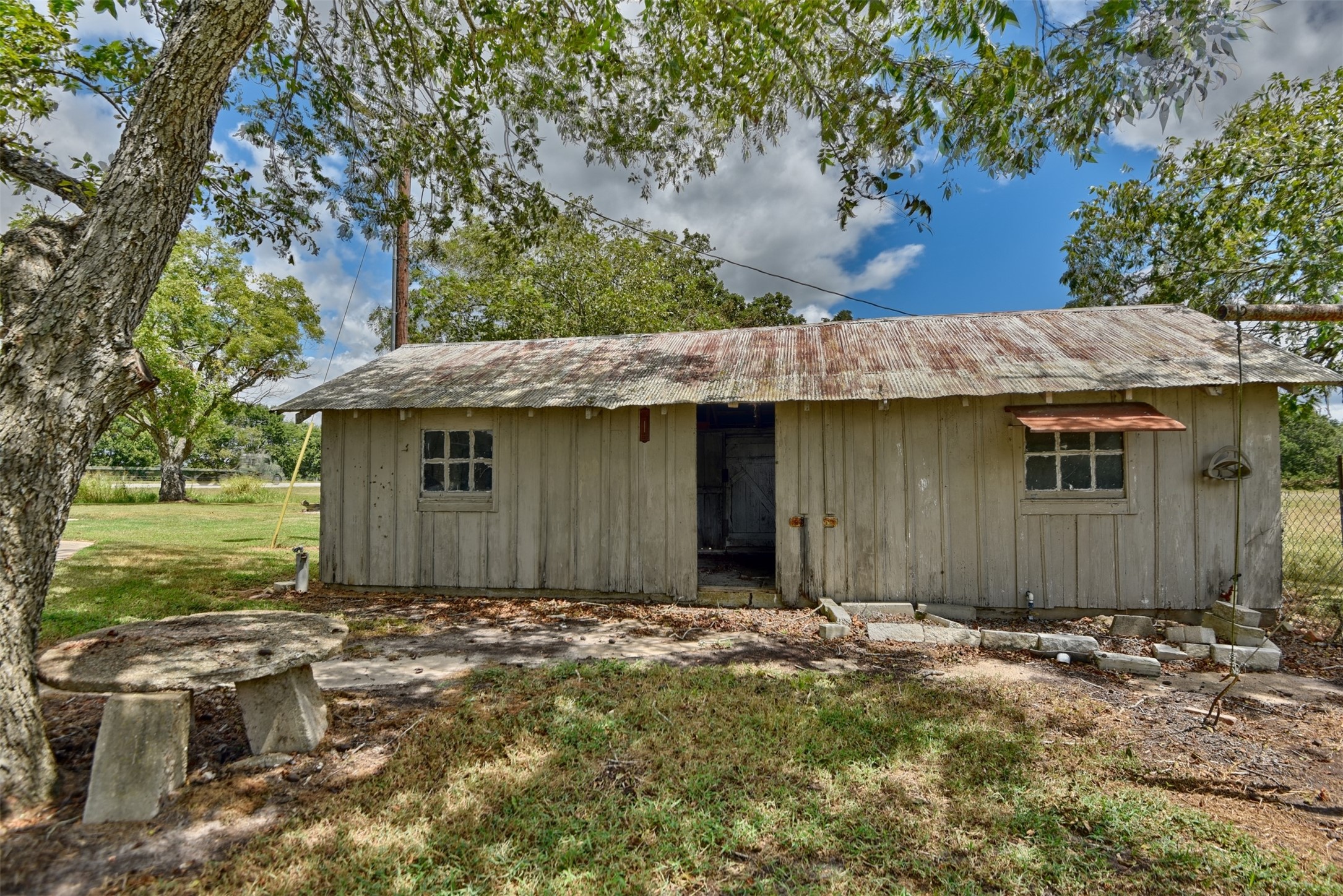 346 Us 290 Property Photo 28