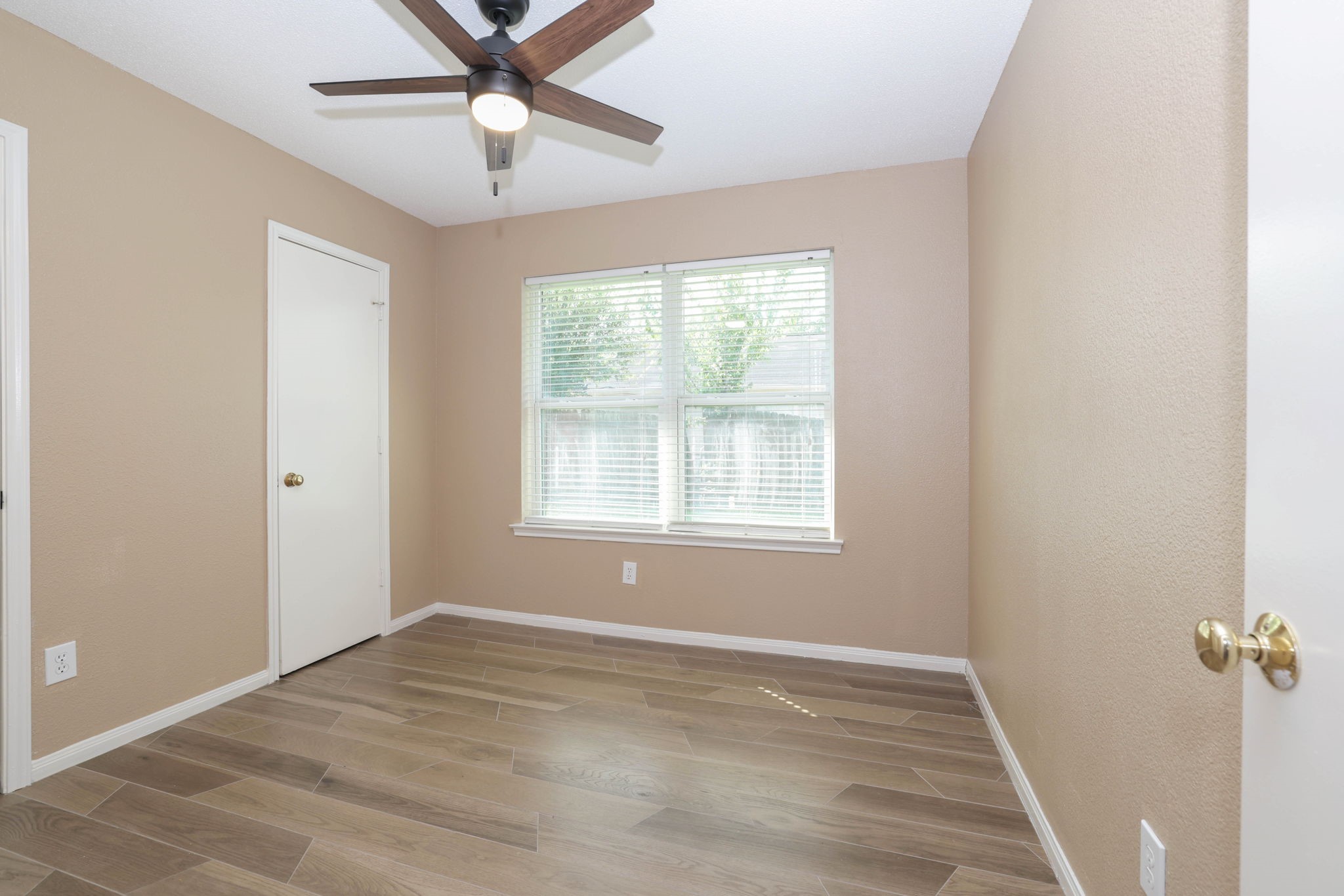 9815 Caballero Drive Property Photo 14