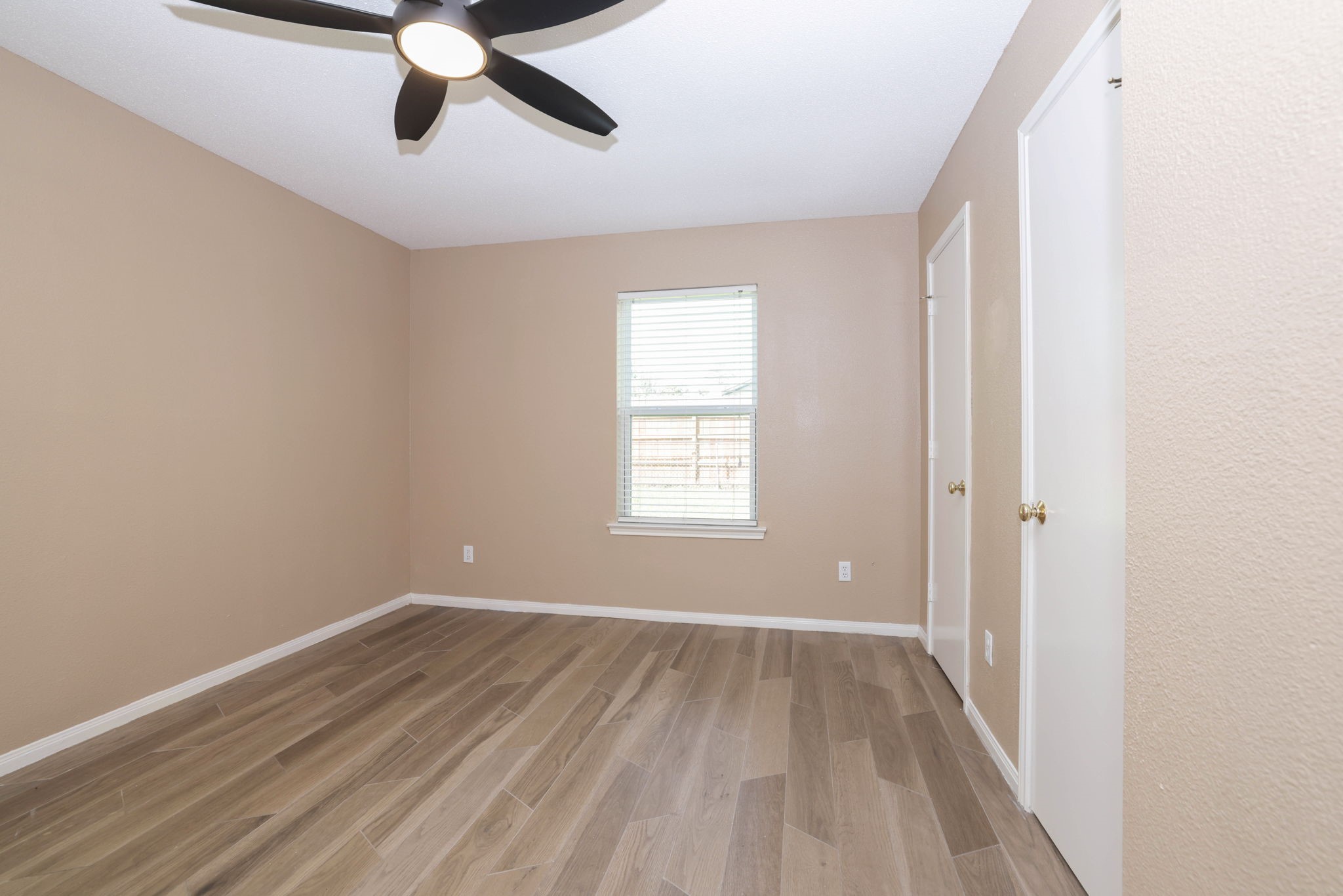 9815 Caballero Drive Property Photo 17