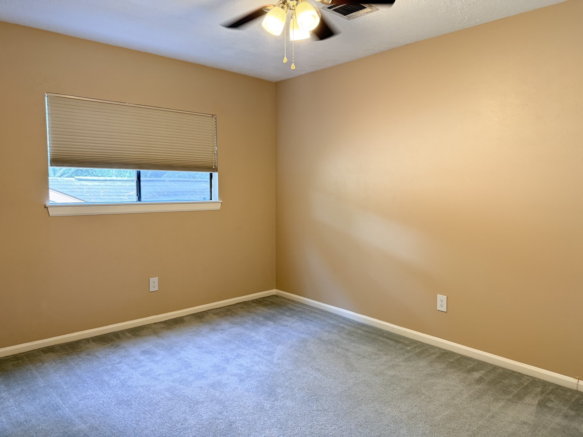16042 Pinyon Creek Drive Property Photo 23