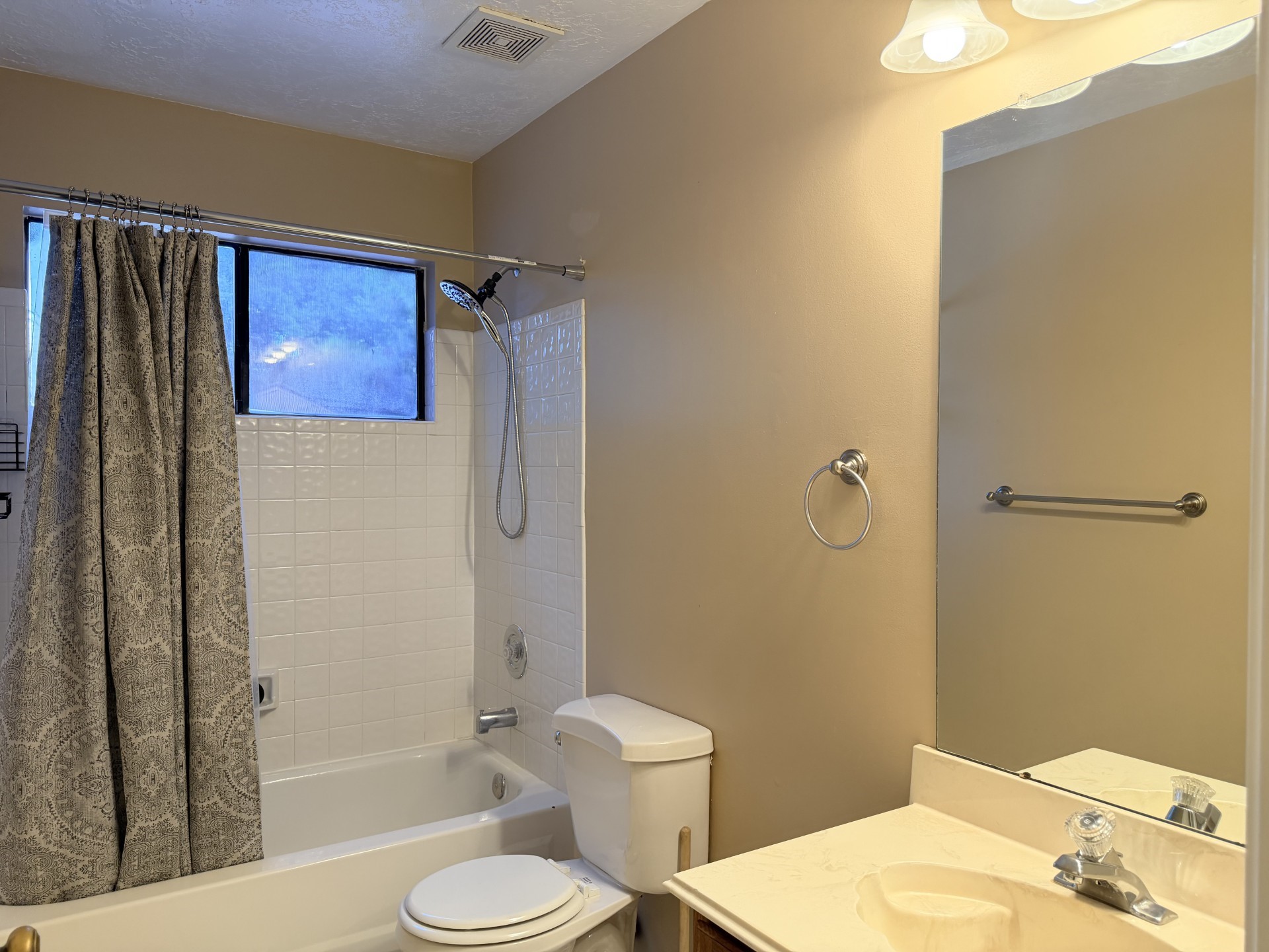 16042 Pinyon Creek Drive Property Photo 25