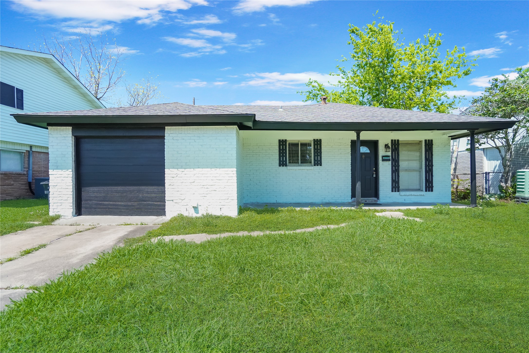 4426 Oakside Drive Property Photo