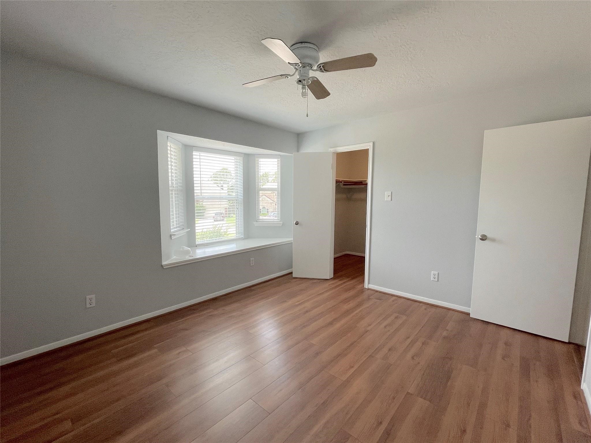 8919 Diamond Lake Lane Property Photo 6