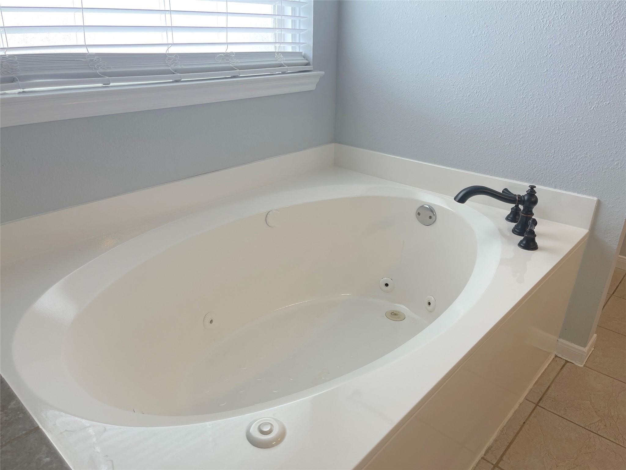 8919 Diamond Lake Lane Property Photo 20