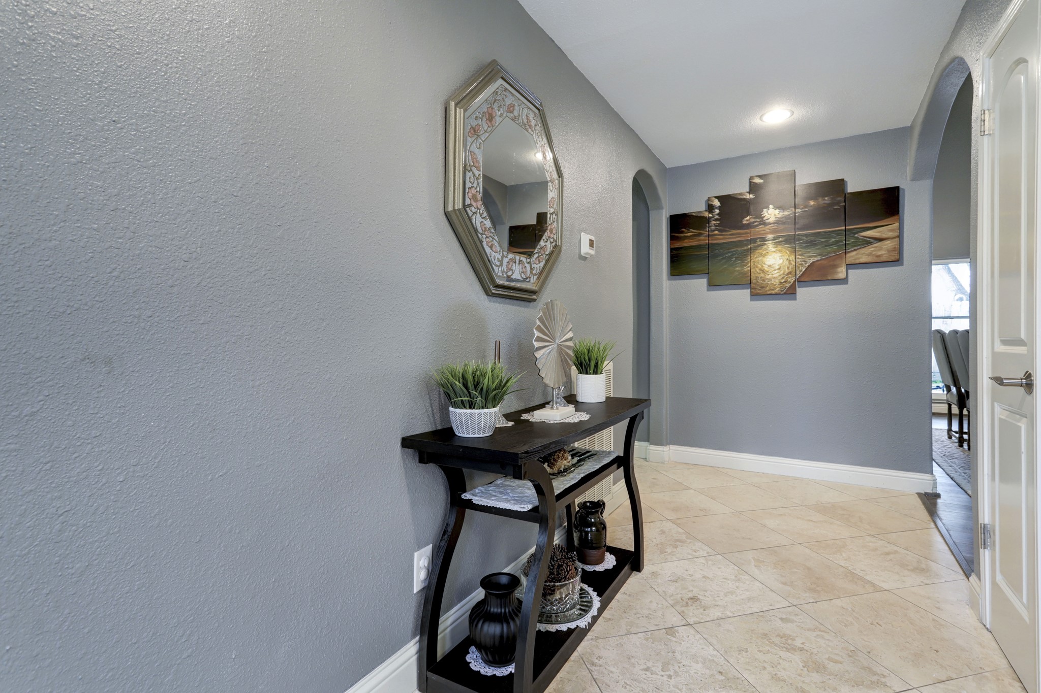 2235 Round Lake Drive Property Photo 5