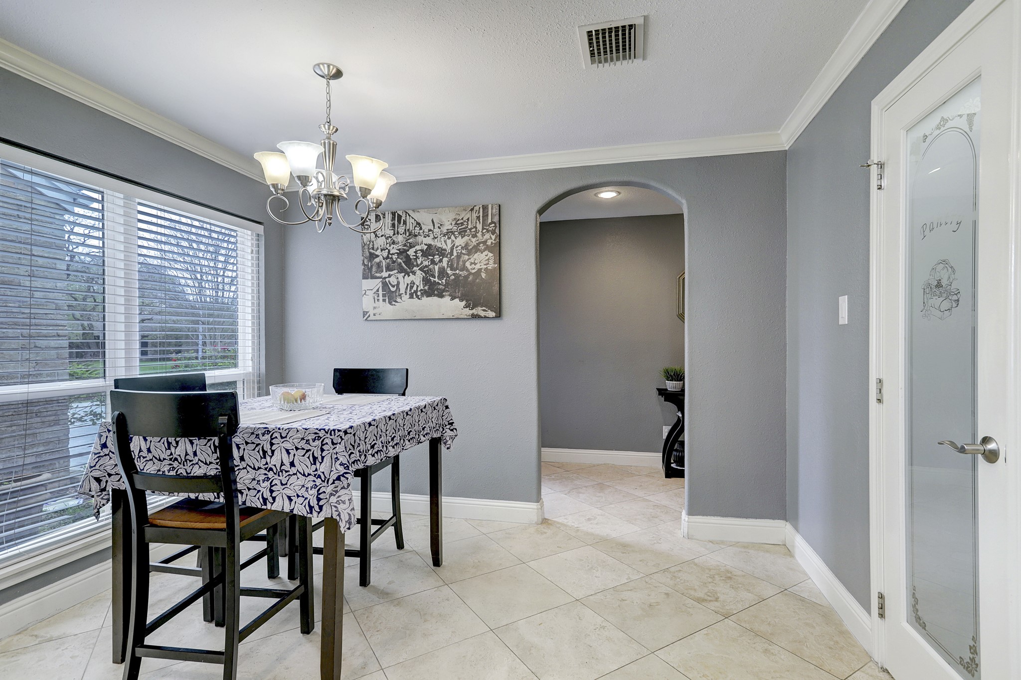 2235 Round Lake Drive Property Photo 8