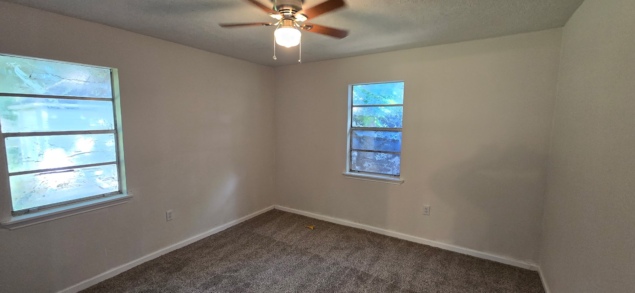 1014 N Arcola Street Property Photo 4