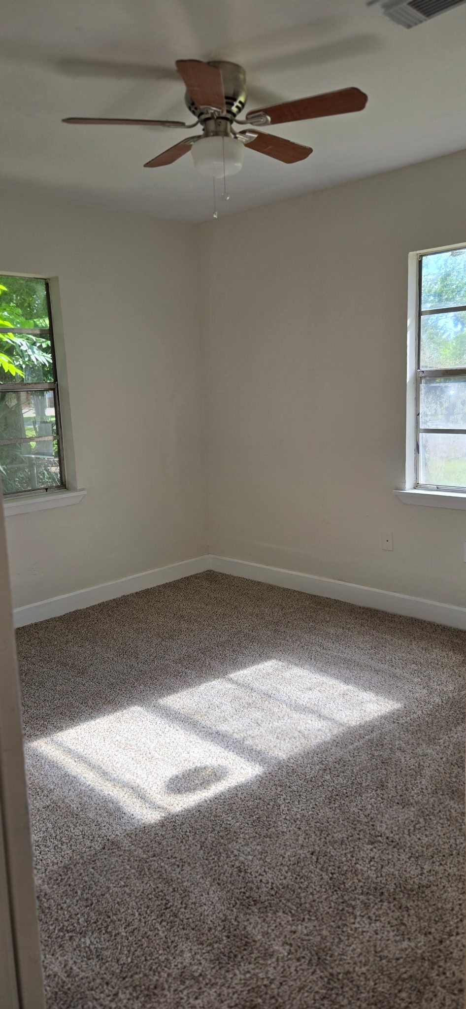 1014 N Arcola Street Property Photo 6