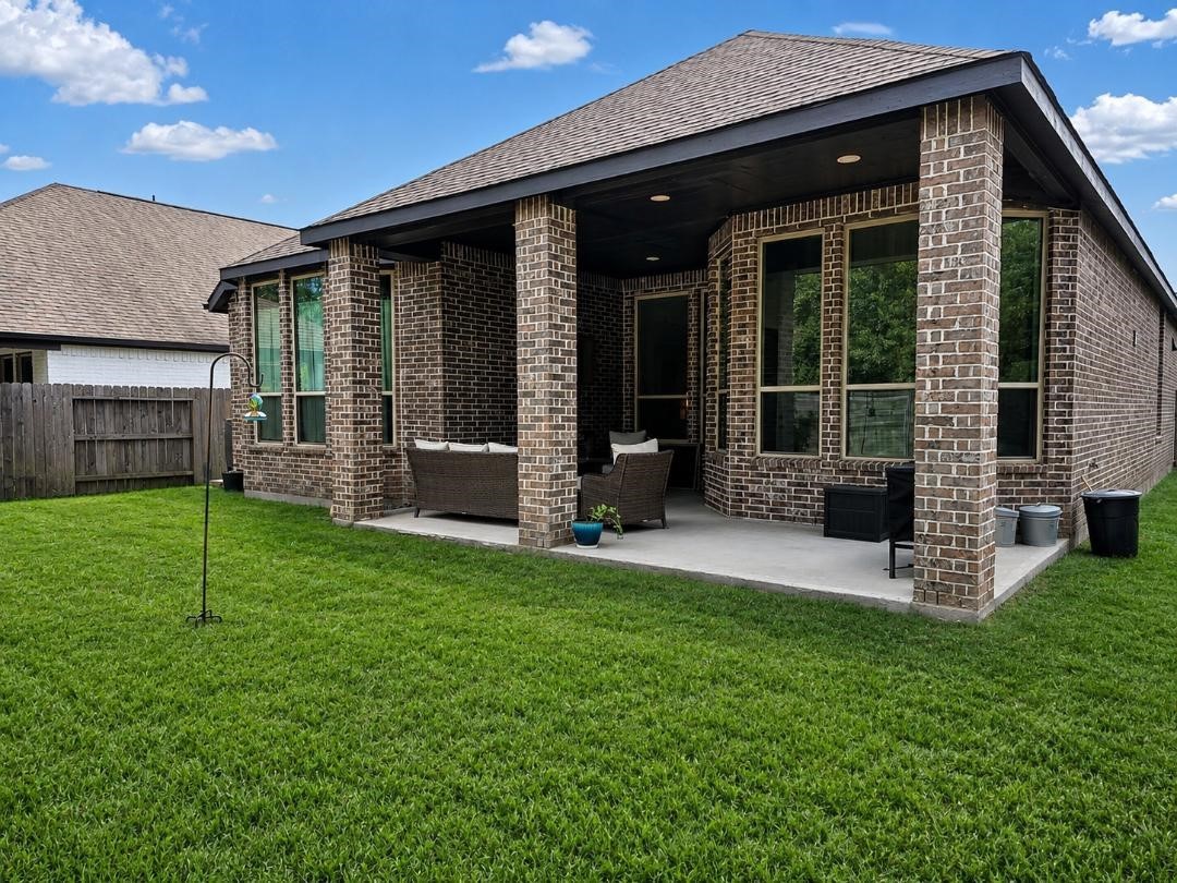 17163 Crimson Crest Drive Property Photo 8