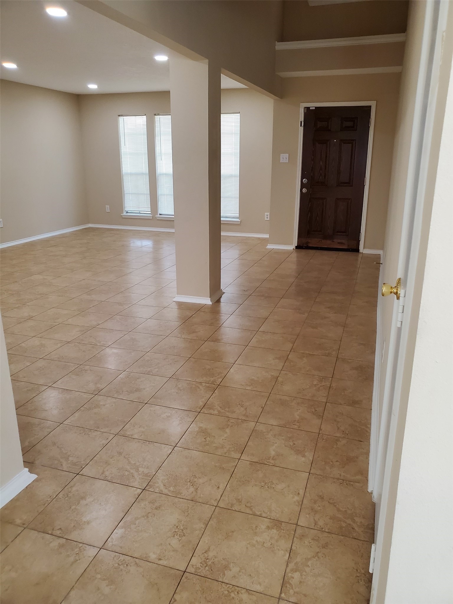 16315 Lynn Crest Court Property Photo 6