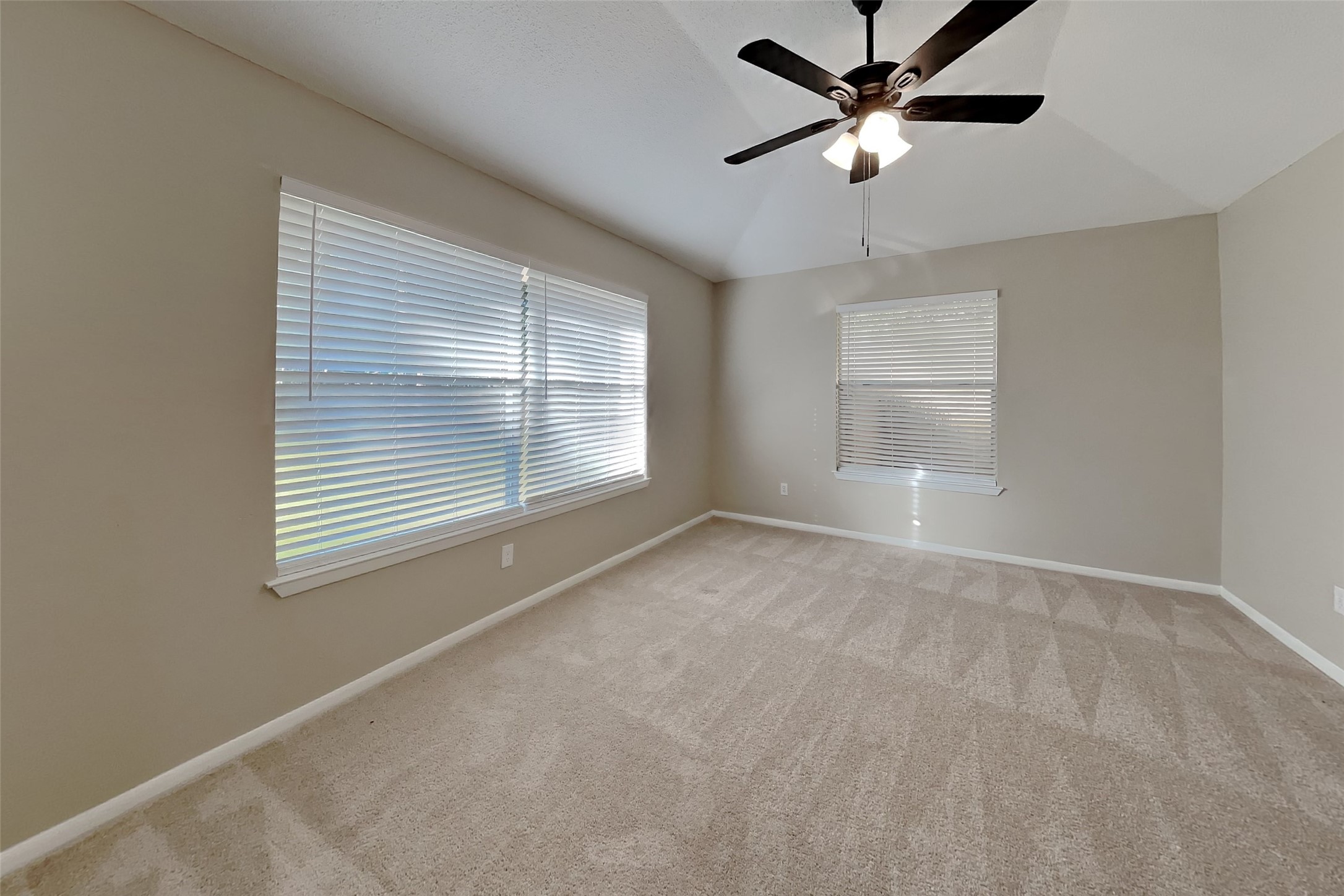 6910 Norvara Trail Property Photo 2