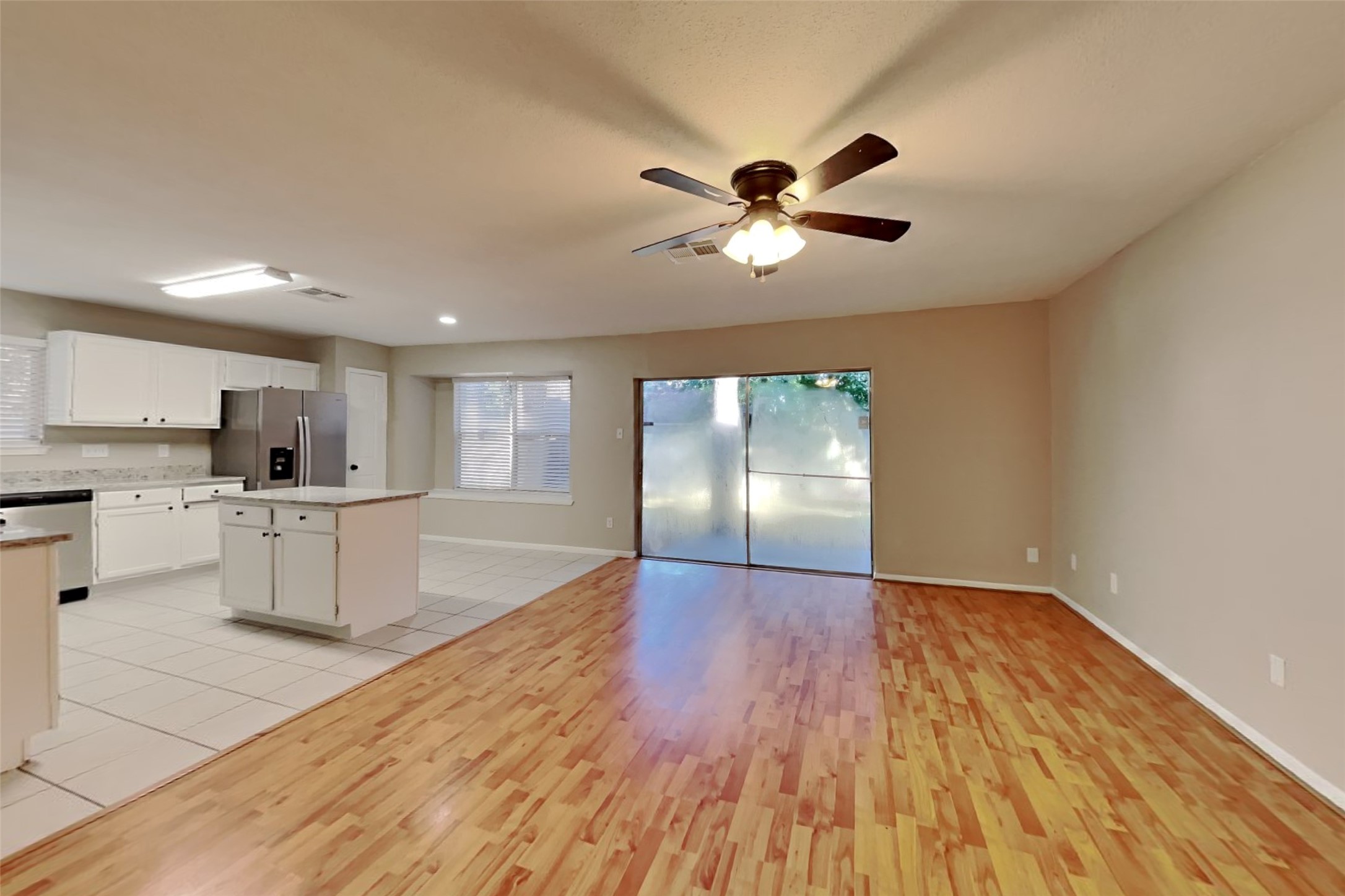6910 Norvara Trail Property Photo 3