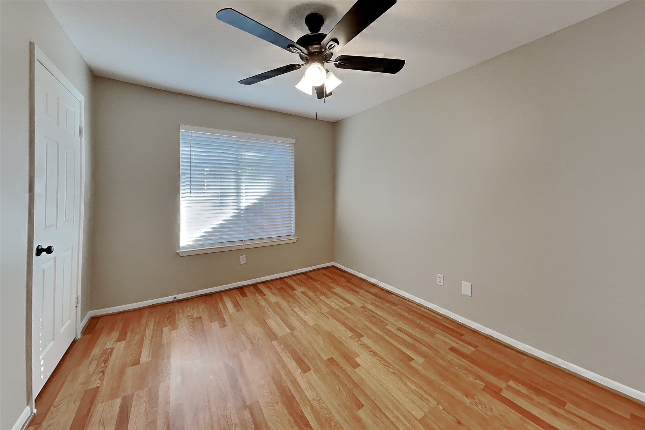 6910 Norvara Trail Property Photo 10