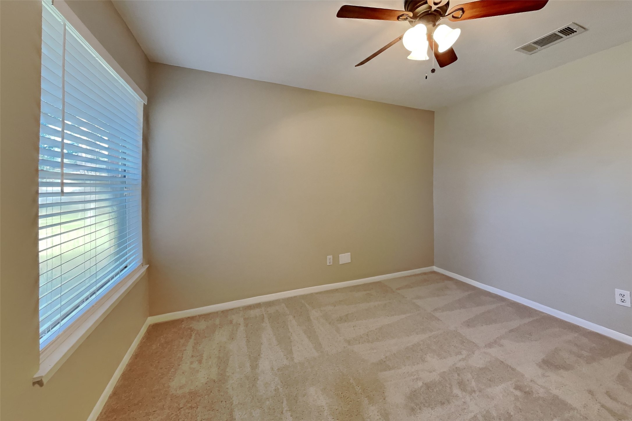 6910 Norvara Trail Property Photo 14