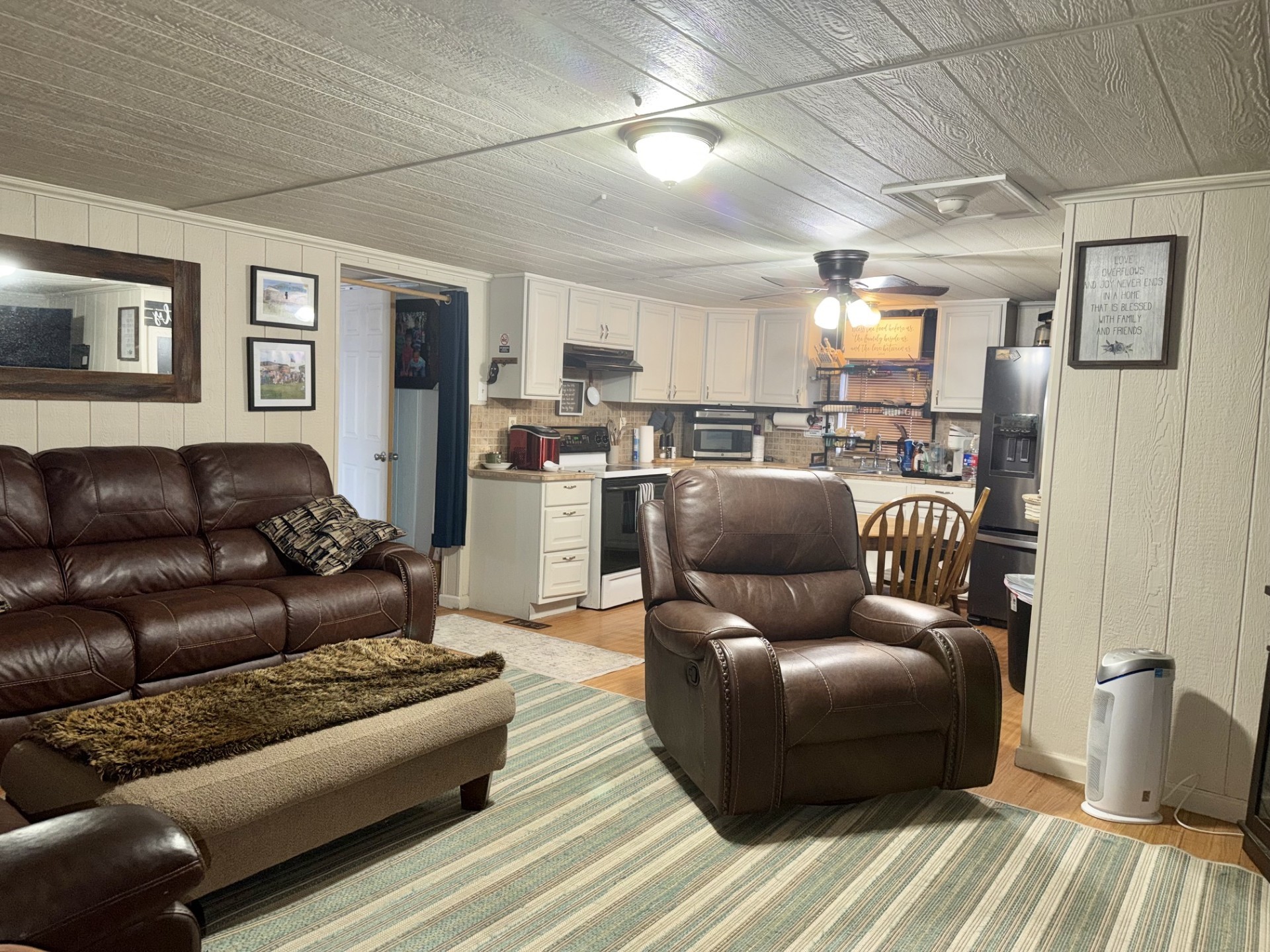 1555 Channel Drive Property Photo 17