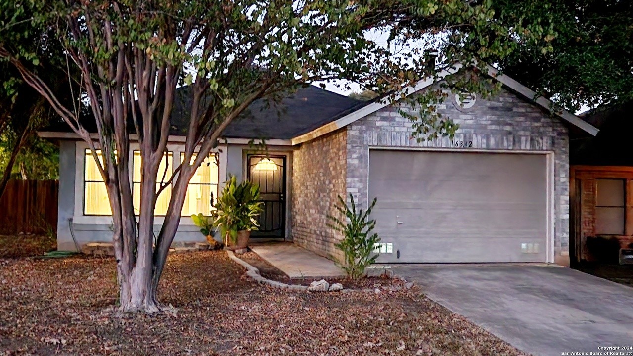 16342 Persimmon Wl Property Photo 1