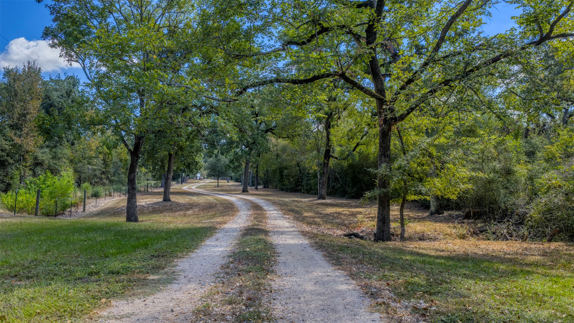 5960 Schoenau Road Property Photo 3