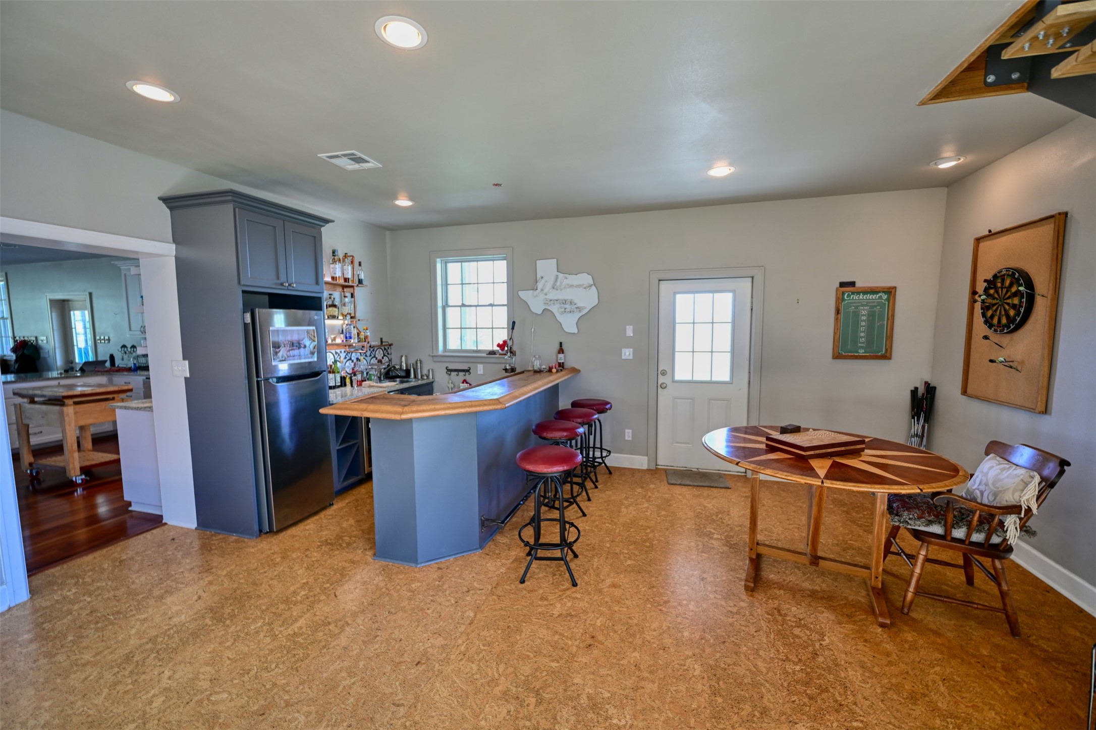 5960 Schoenau Road Property Photo 12