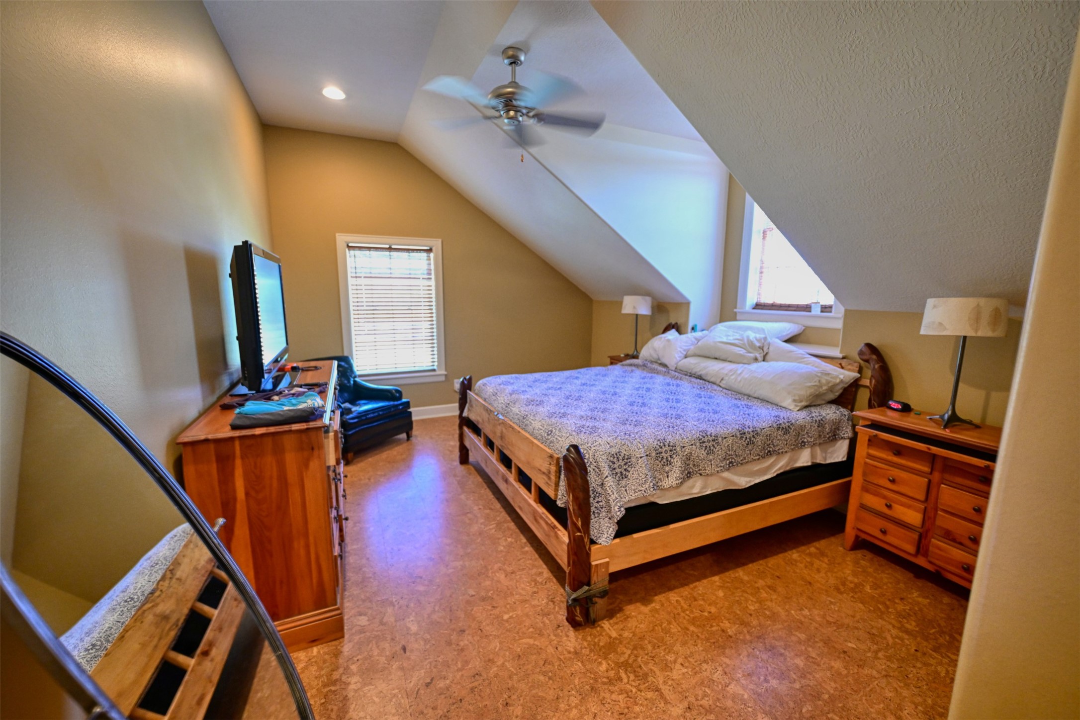 5960 Schoenau Road Property Photo 17