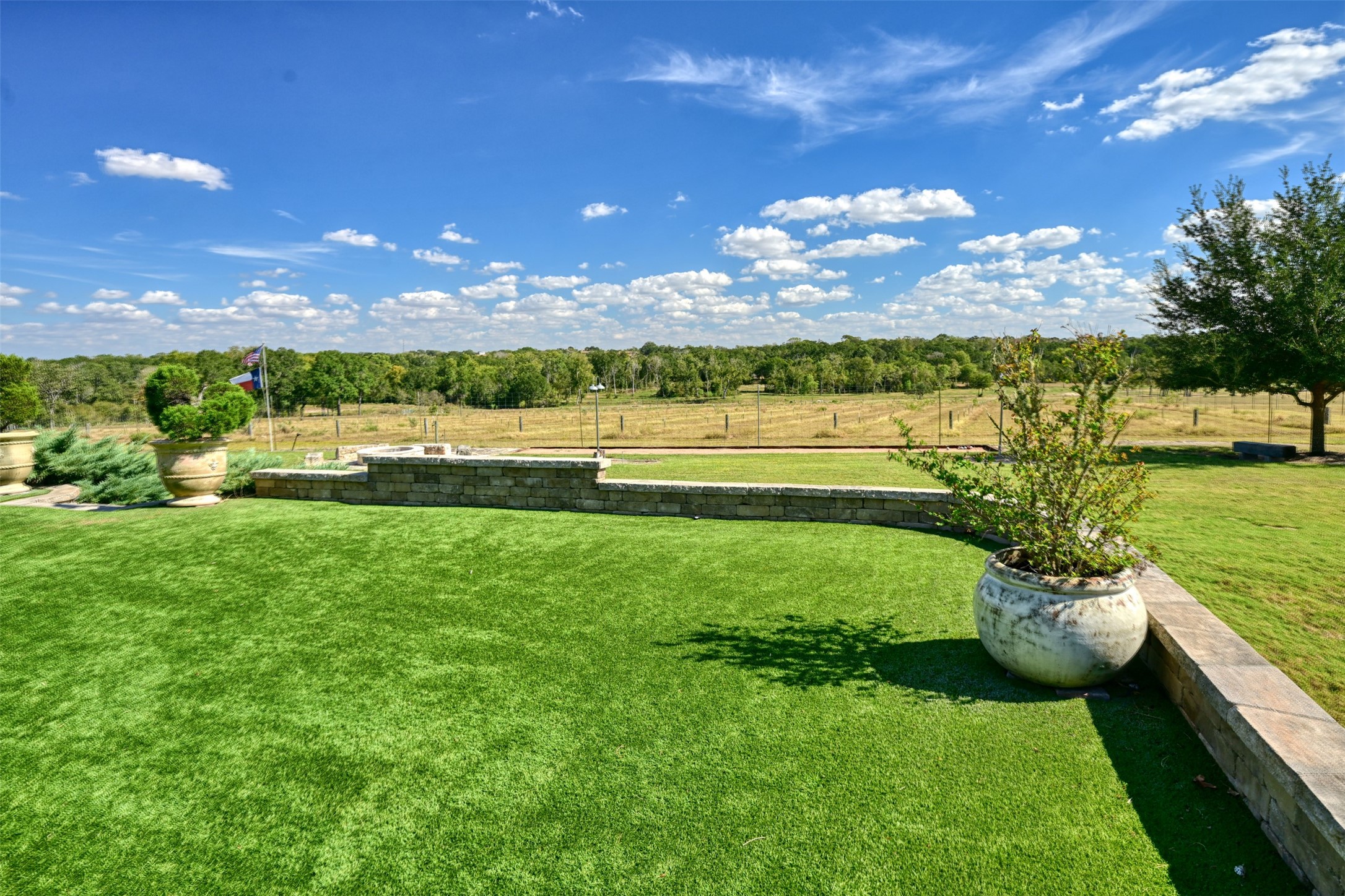 5960 Schoenau Road Property Photo 23