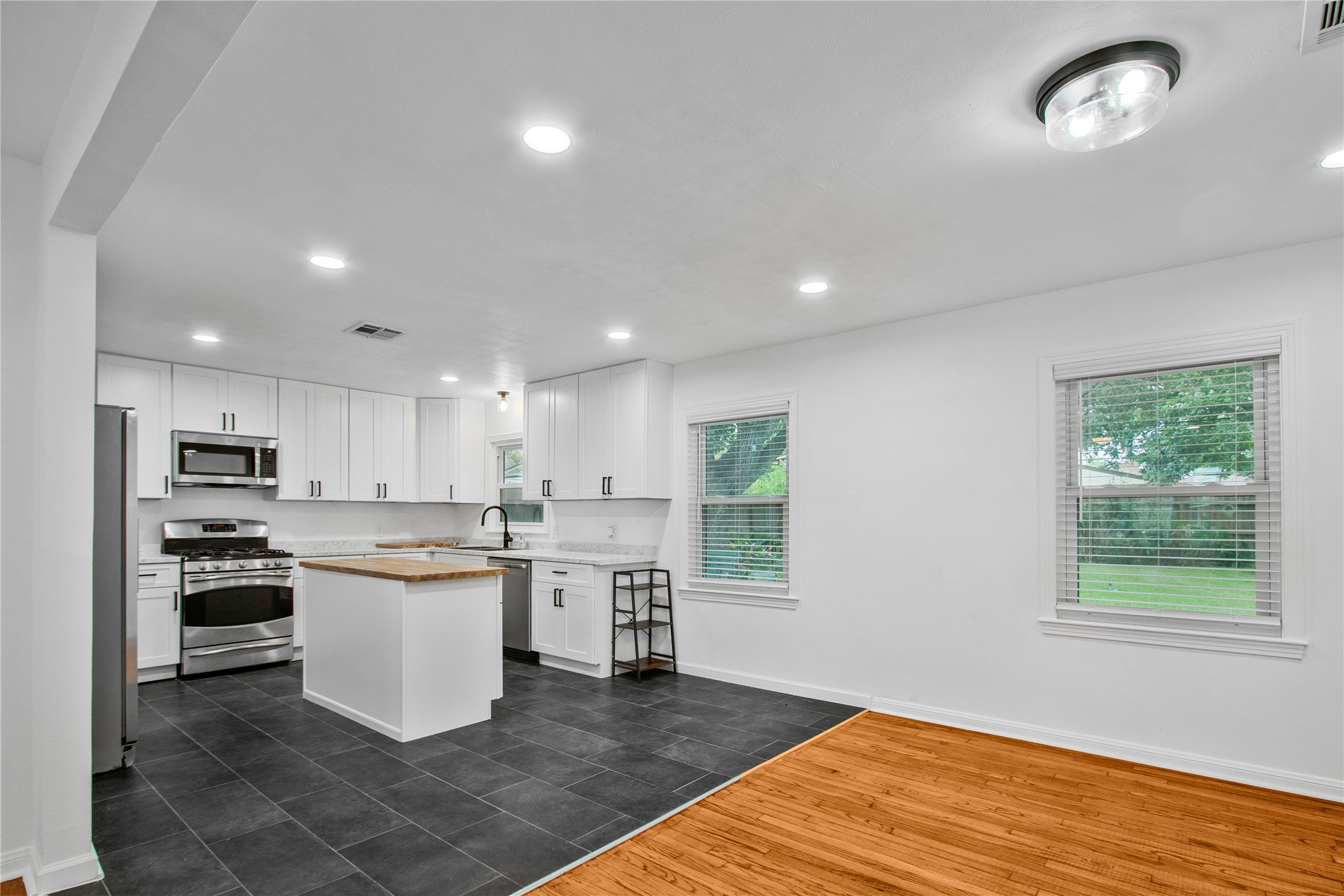 1506 14th Avenue N Property Photo 6