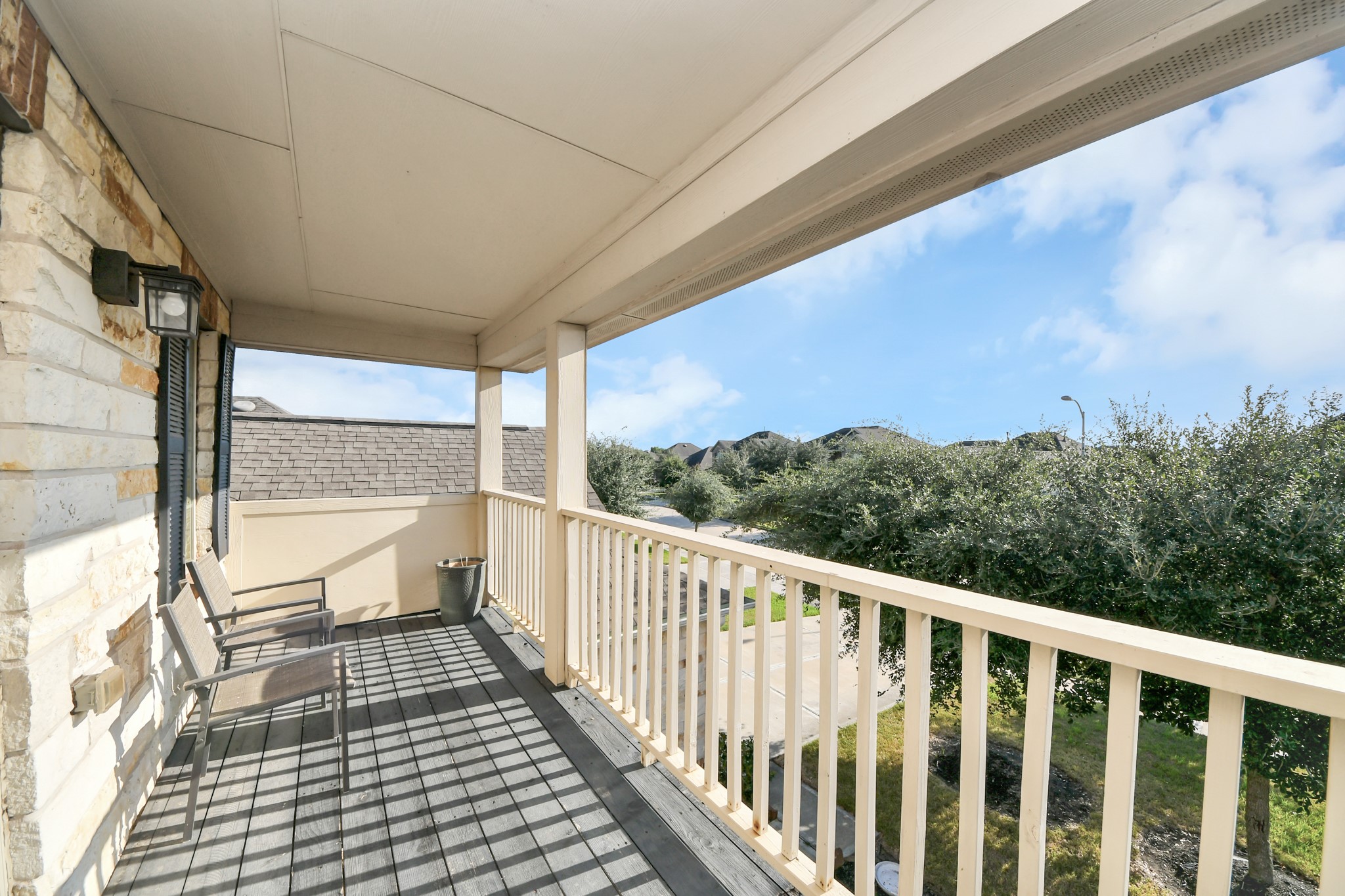 2406 Shoal Valley Lane Property Photo 8