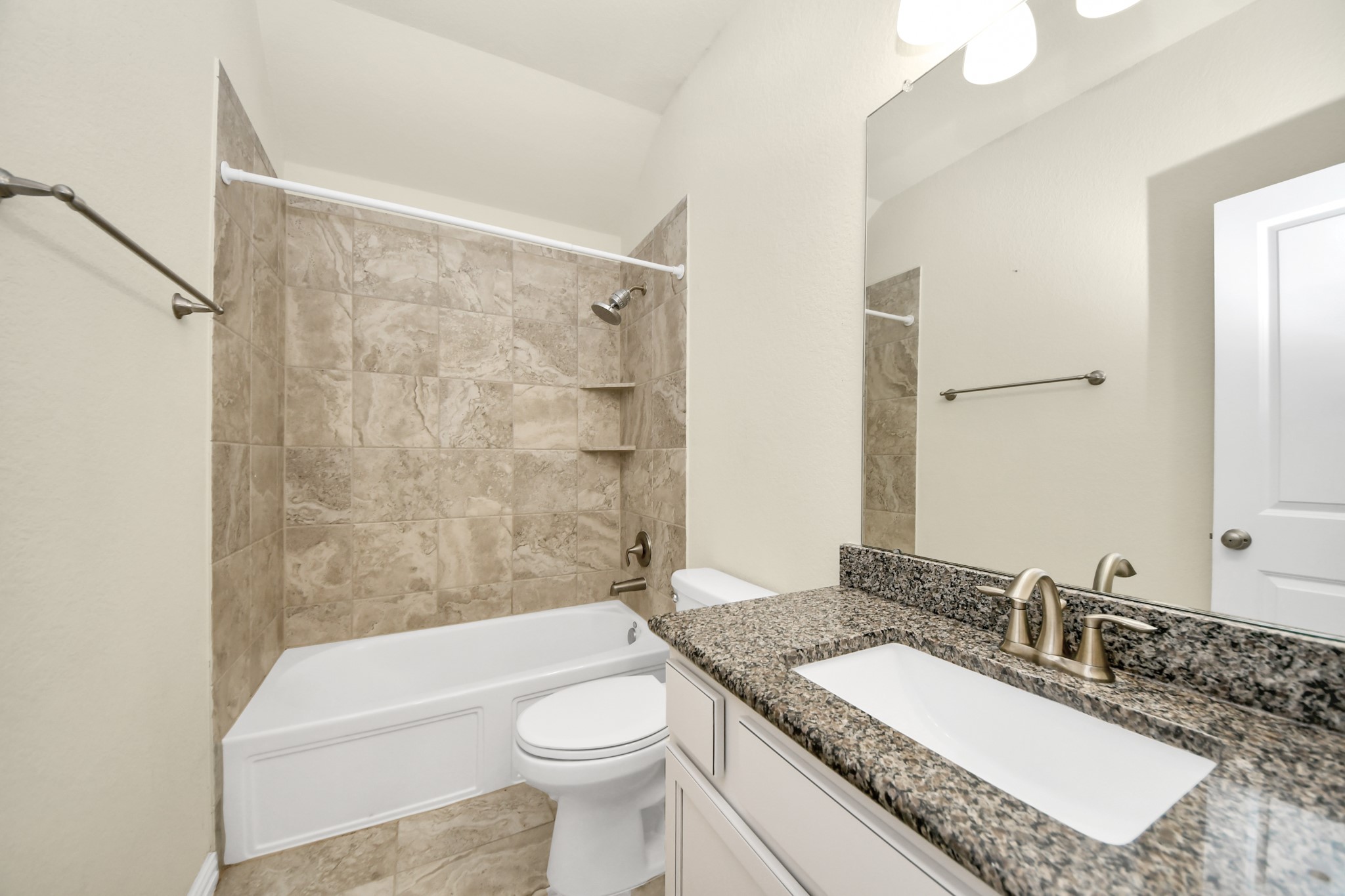 2406 Shoal Valley Lane Property Photo 33