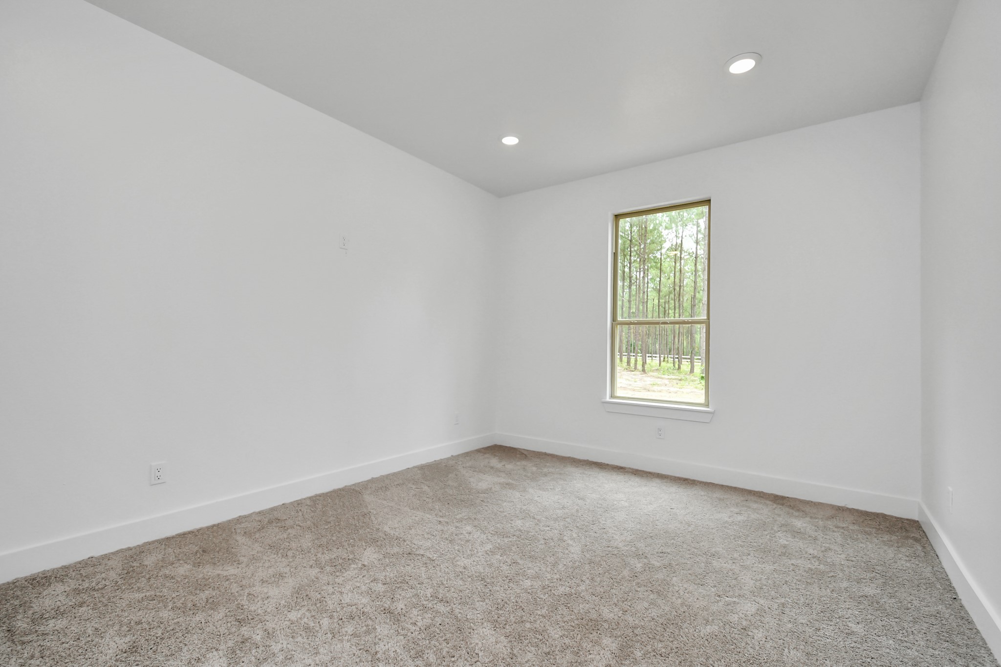 644 Richardson Rd E Property Photo 30