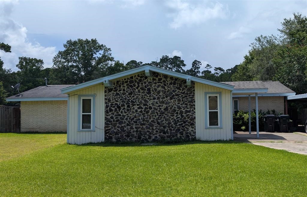 220 Nagel Street Property Photo 1