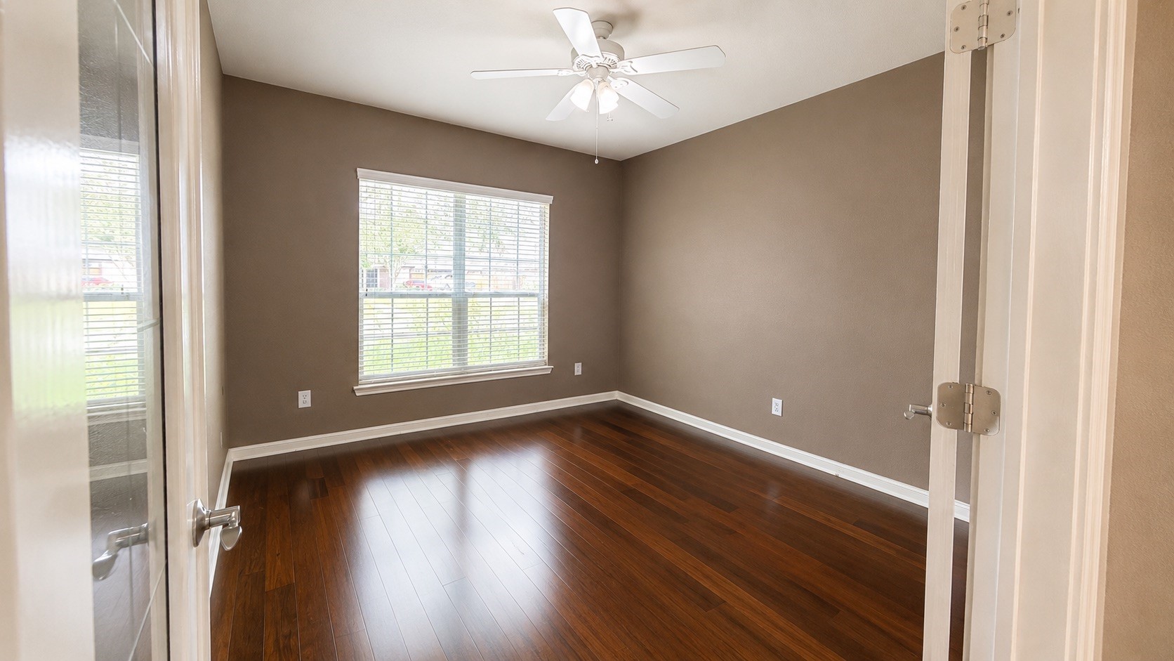 14915 Meridian Park Lane Property Photo 13
