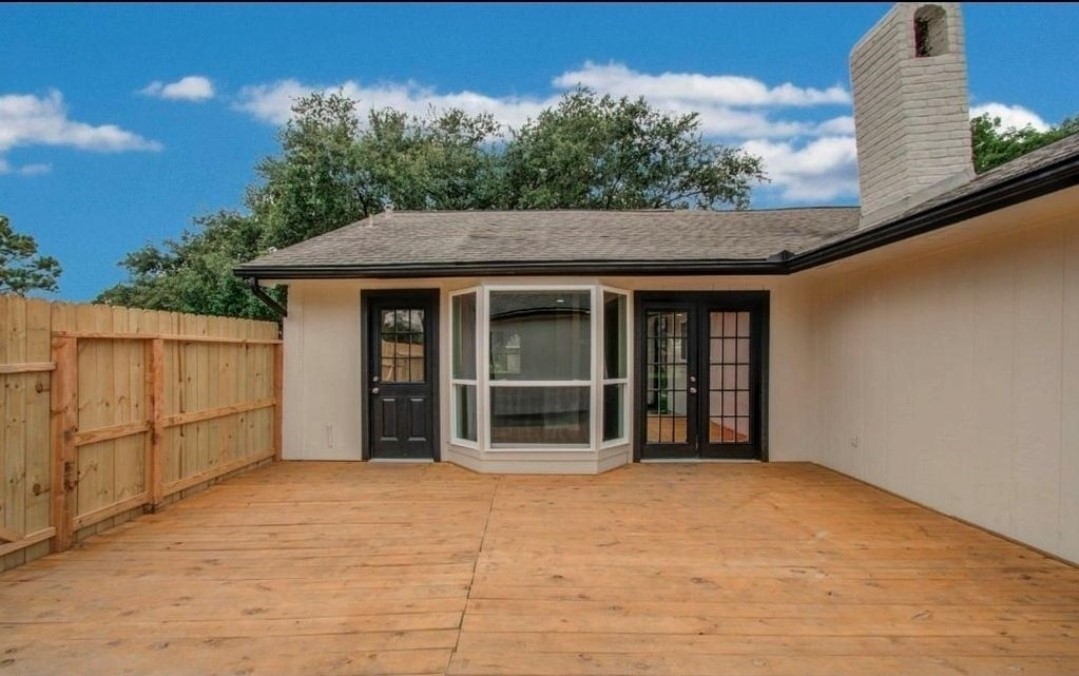 2227 Cherry Bend Dr Property Photo 23